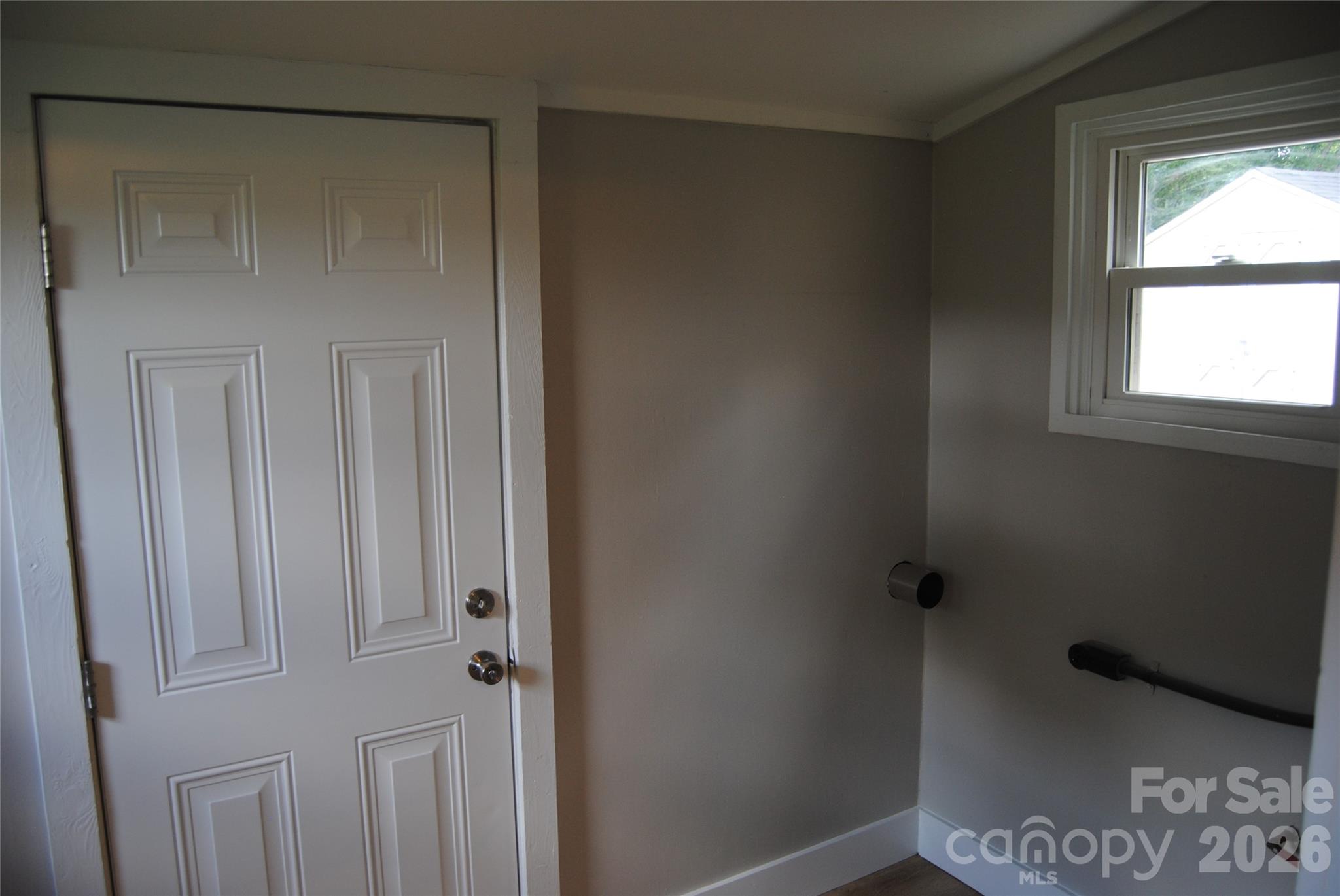 1612 Oakridge Meadows Court Property Photo 8