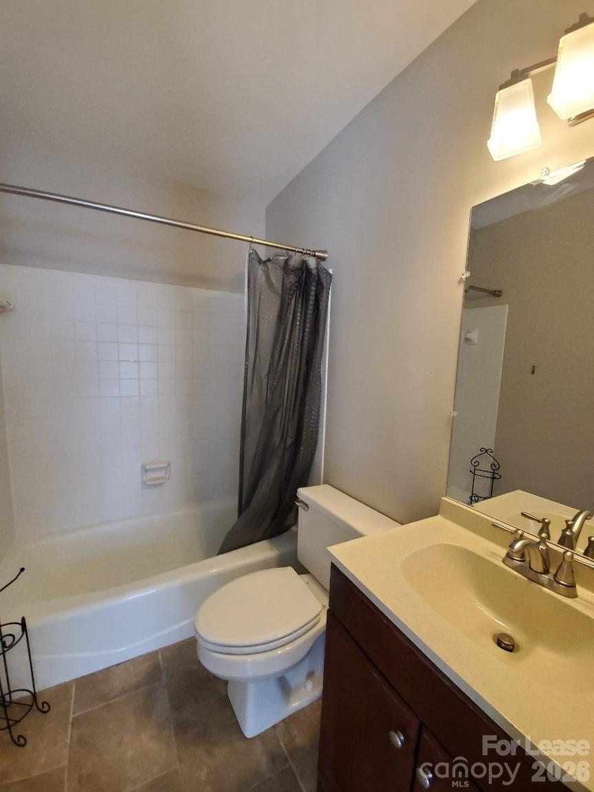 230 S Cedar Street 5 Property Photo 12