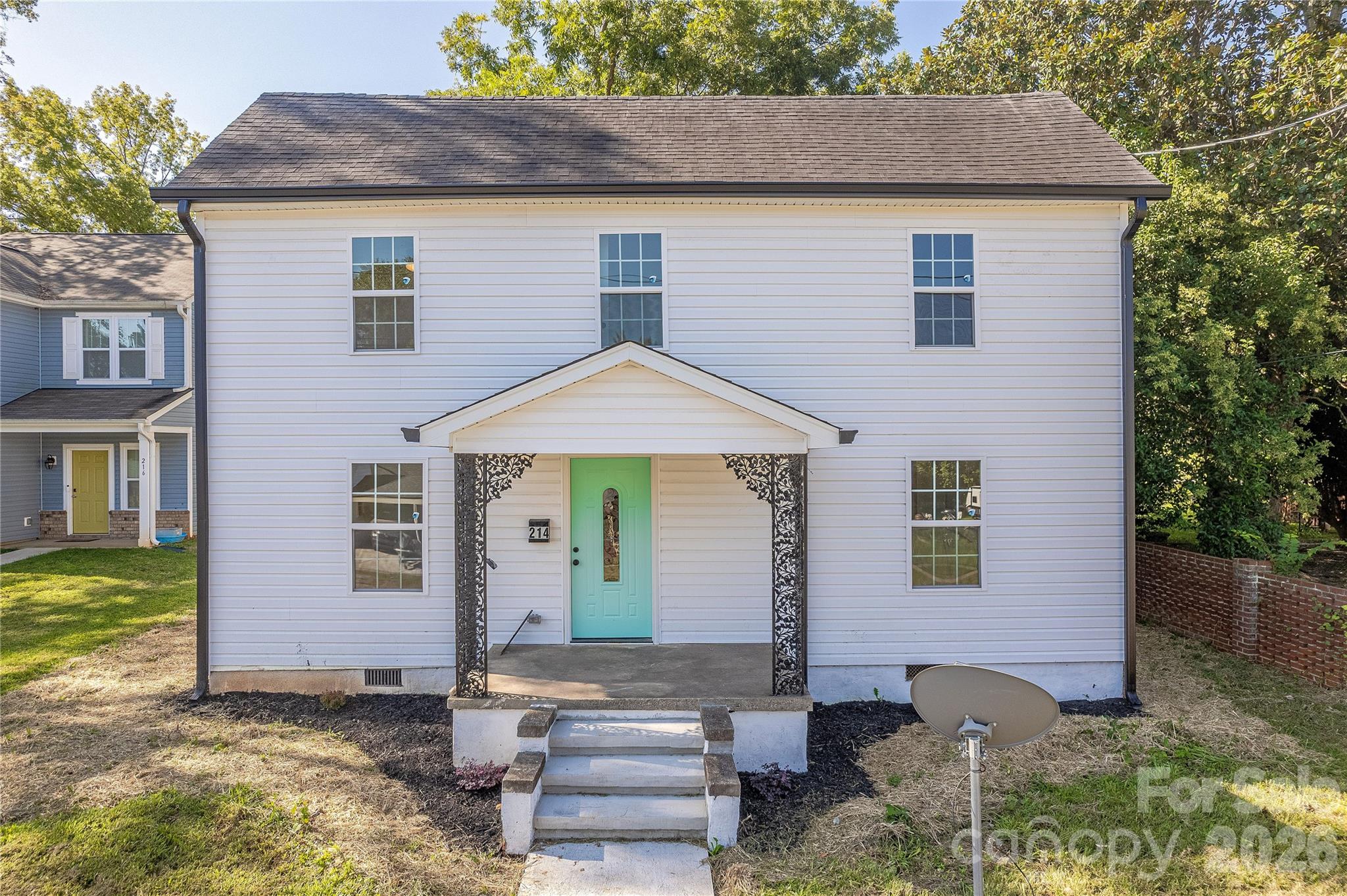 214 E Washington Avenue Property Photo 6