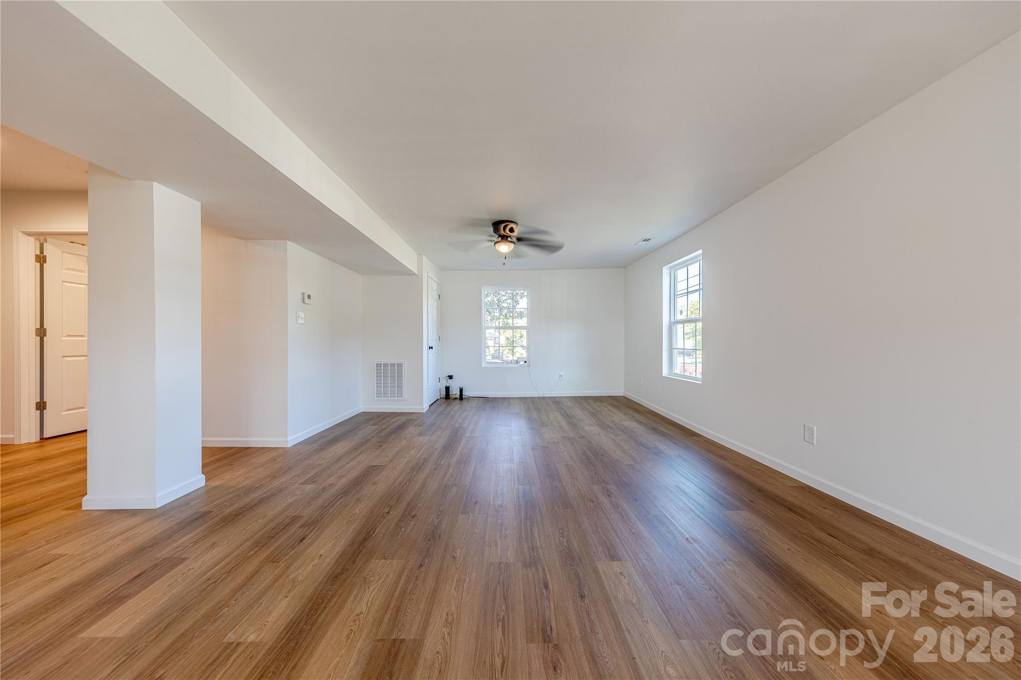 214 E Washington Avenue Property Photo 26