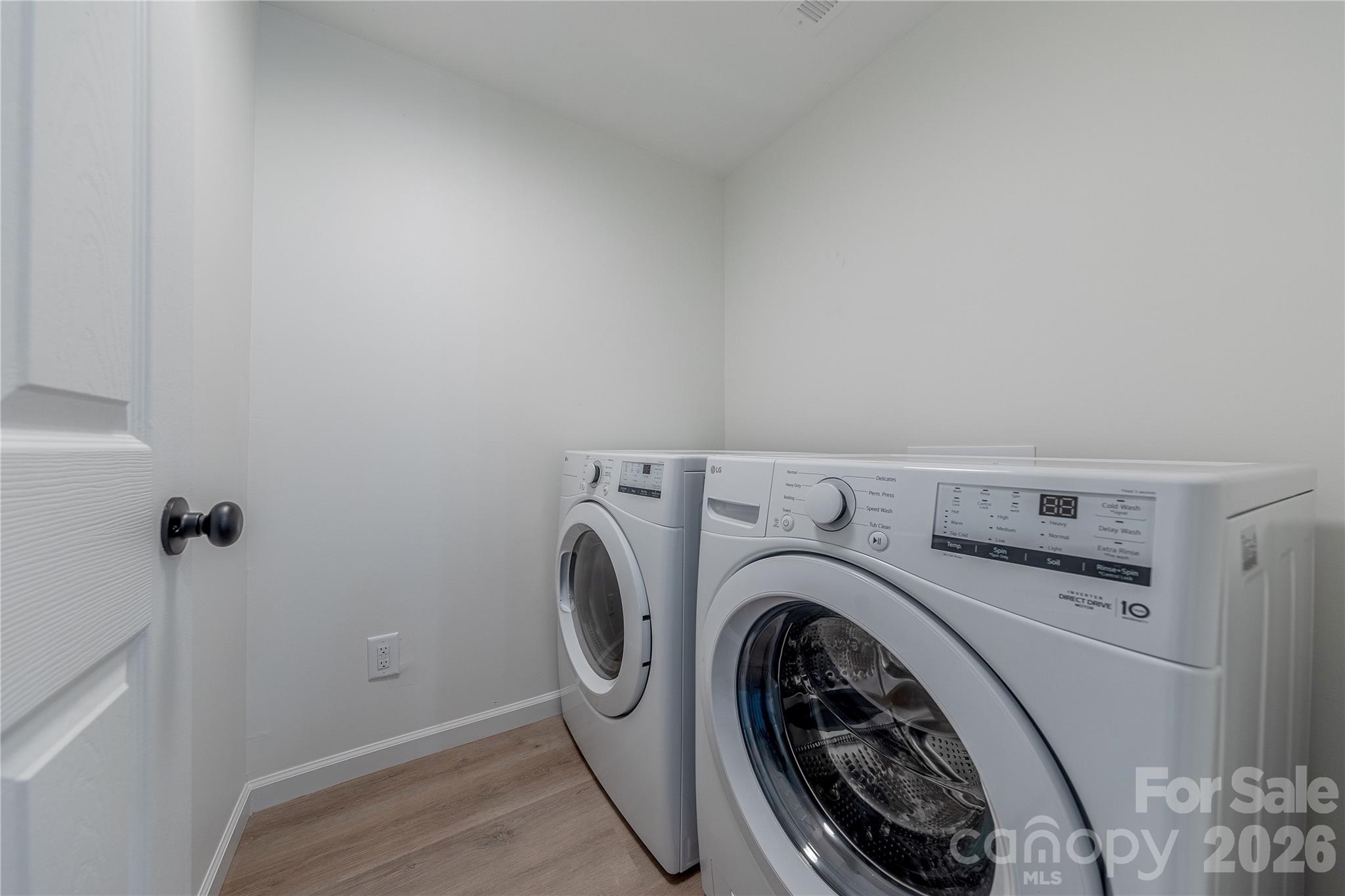 214 E Washington Avenue Property Photo 34