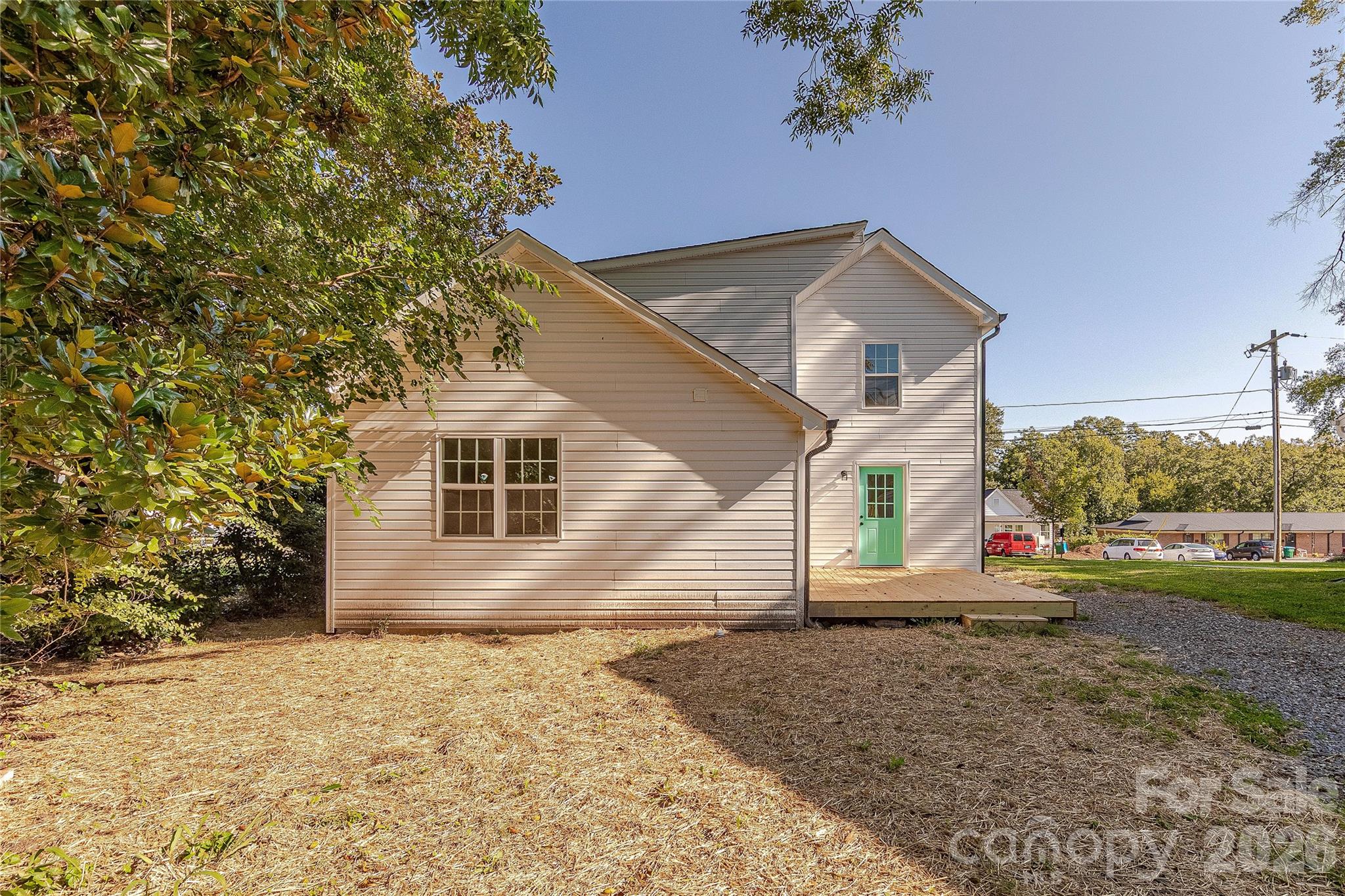 214 E Washington Avenue Property Photo 36
