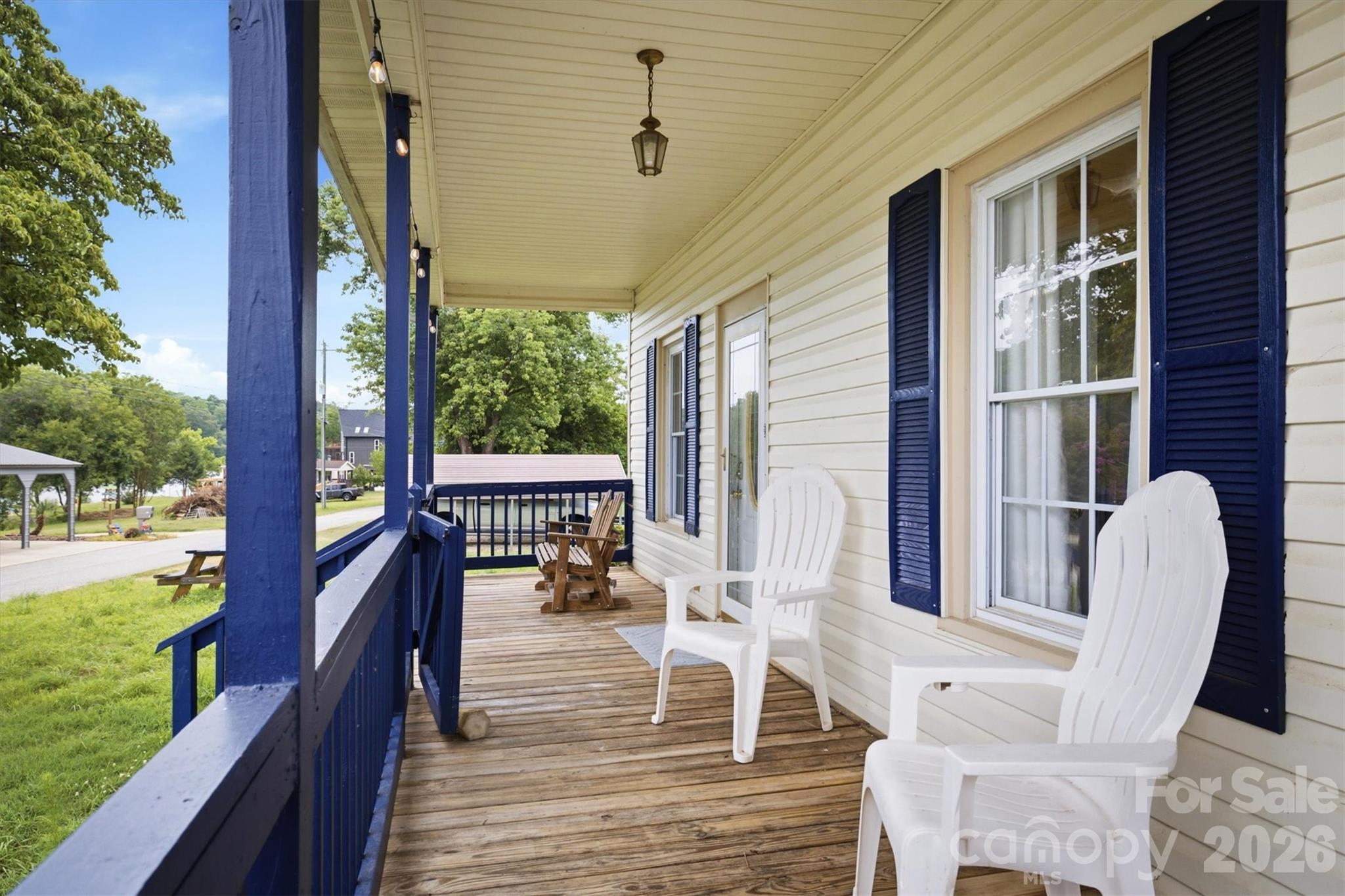 302 Catawba Avenue Property Photo 4