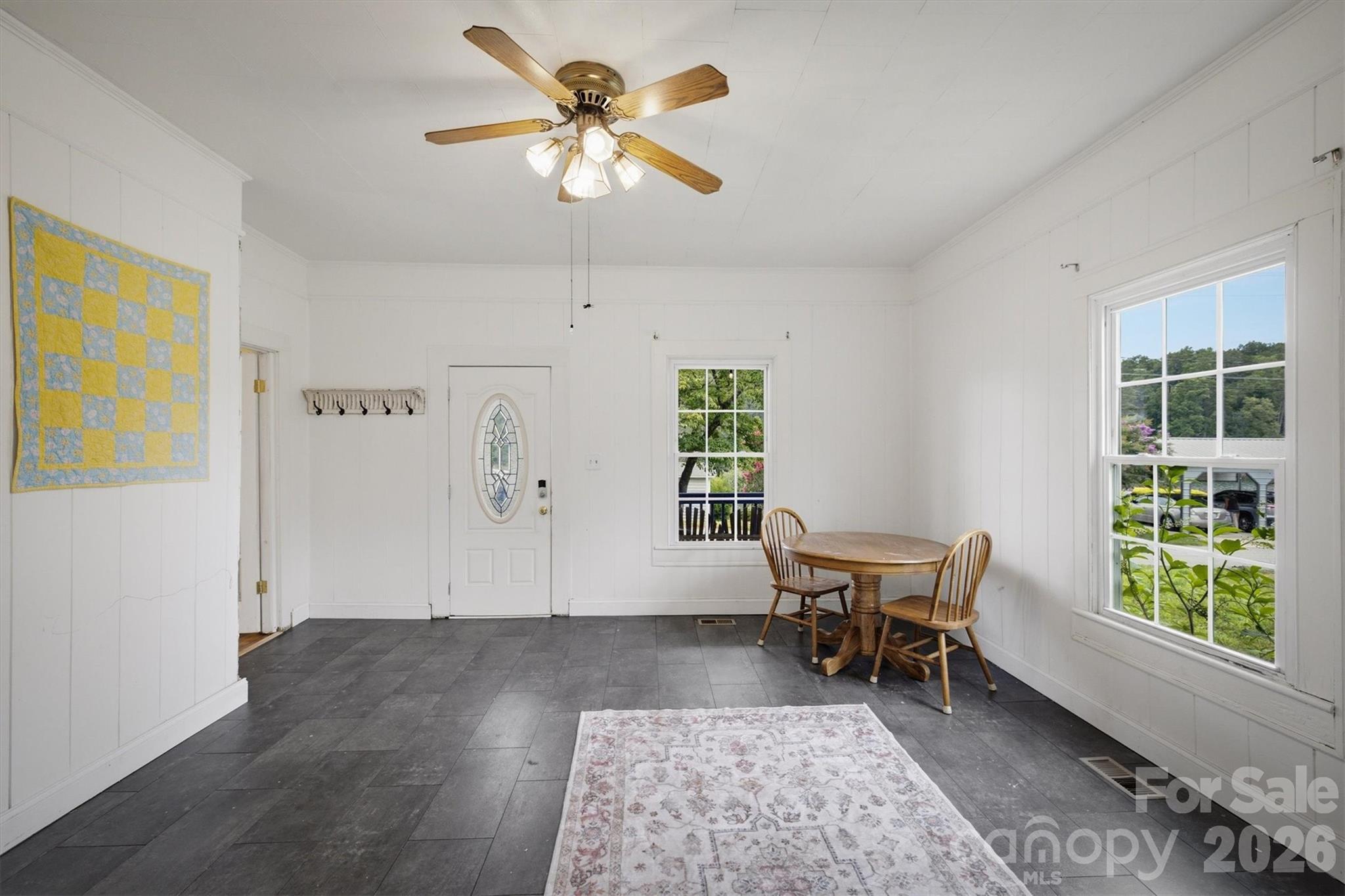 302 Catawba Avenue Property Photo 6