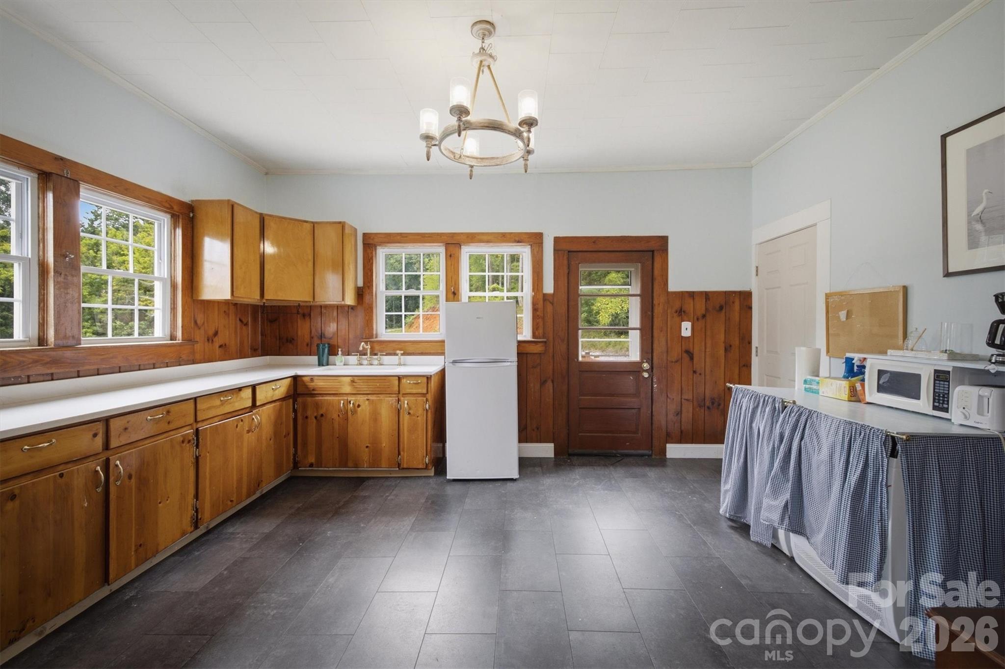 302 Catawba Avenue Property Photo 9
