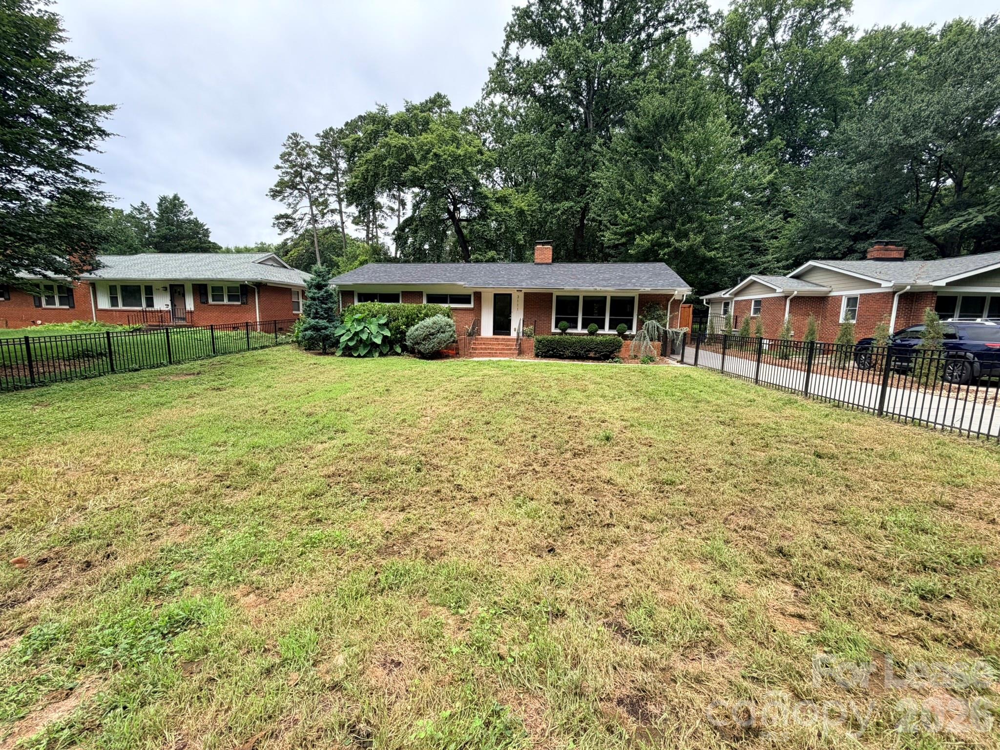 3111 Airlie Street Property Photo 3