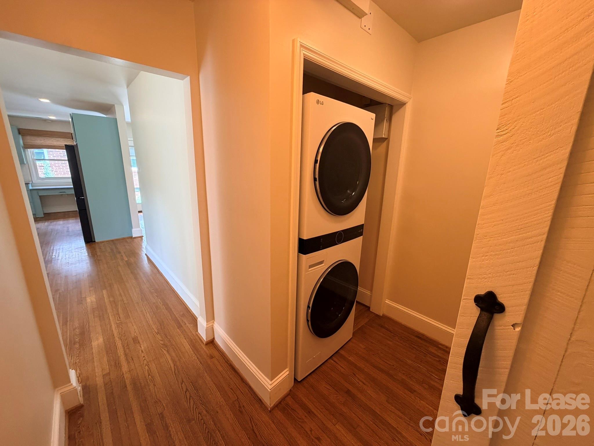 3111 Airlie Street Property Photo 6