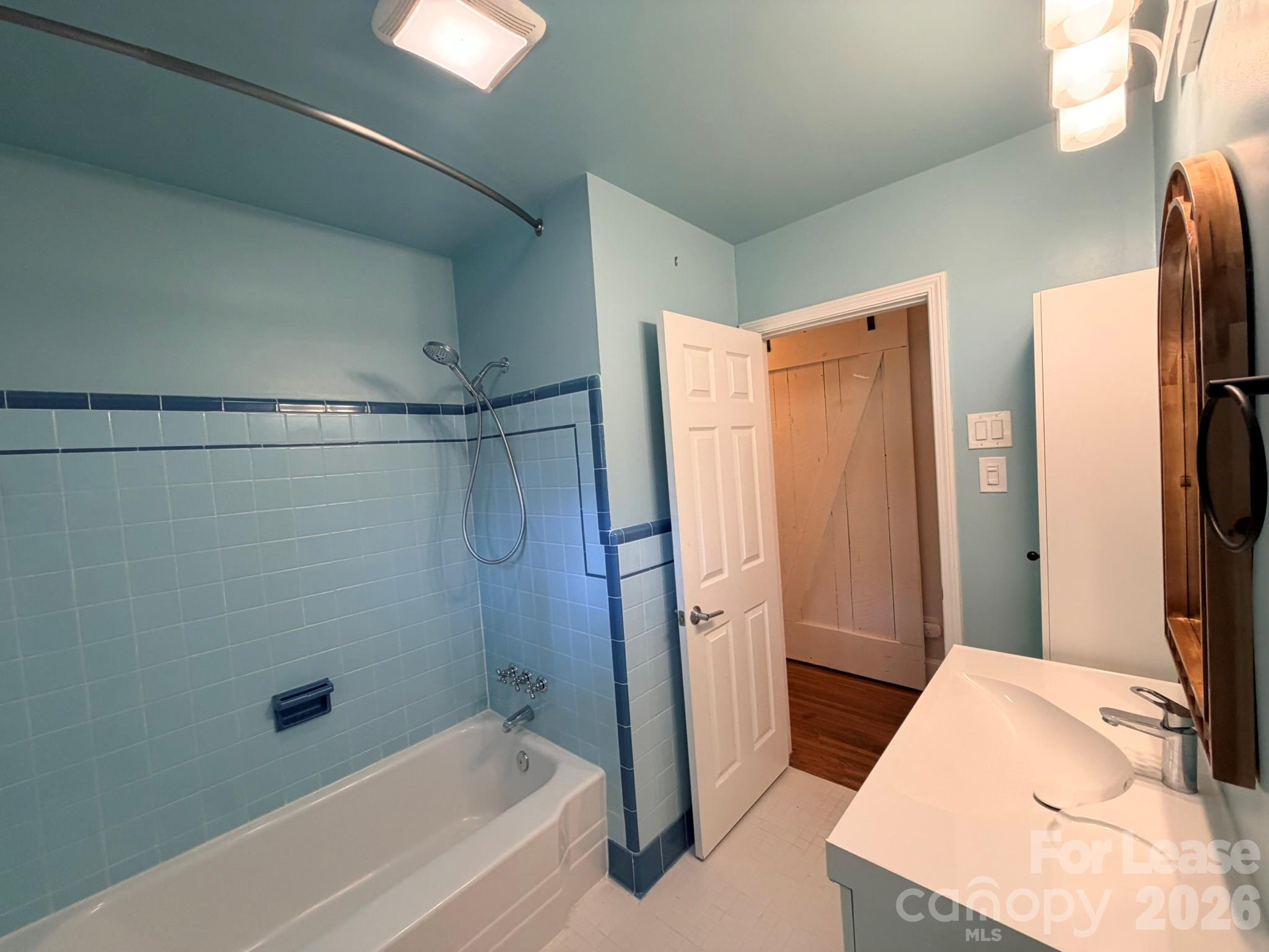 3111 Airlie Street Property Photo 8