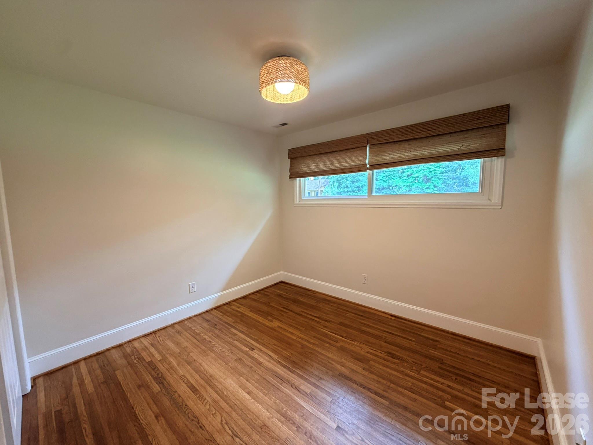 3111 Airlie Street Property Photo 9
