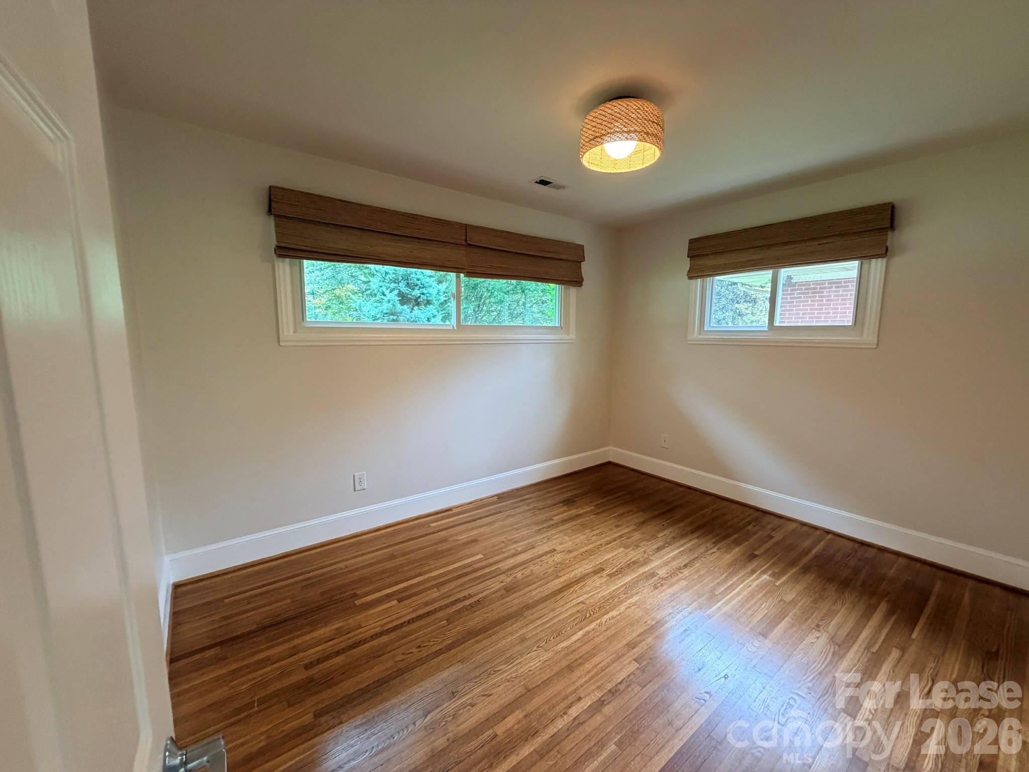 3111 Airlie Street Property Photo 14