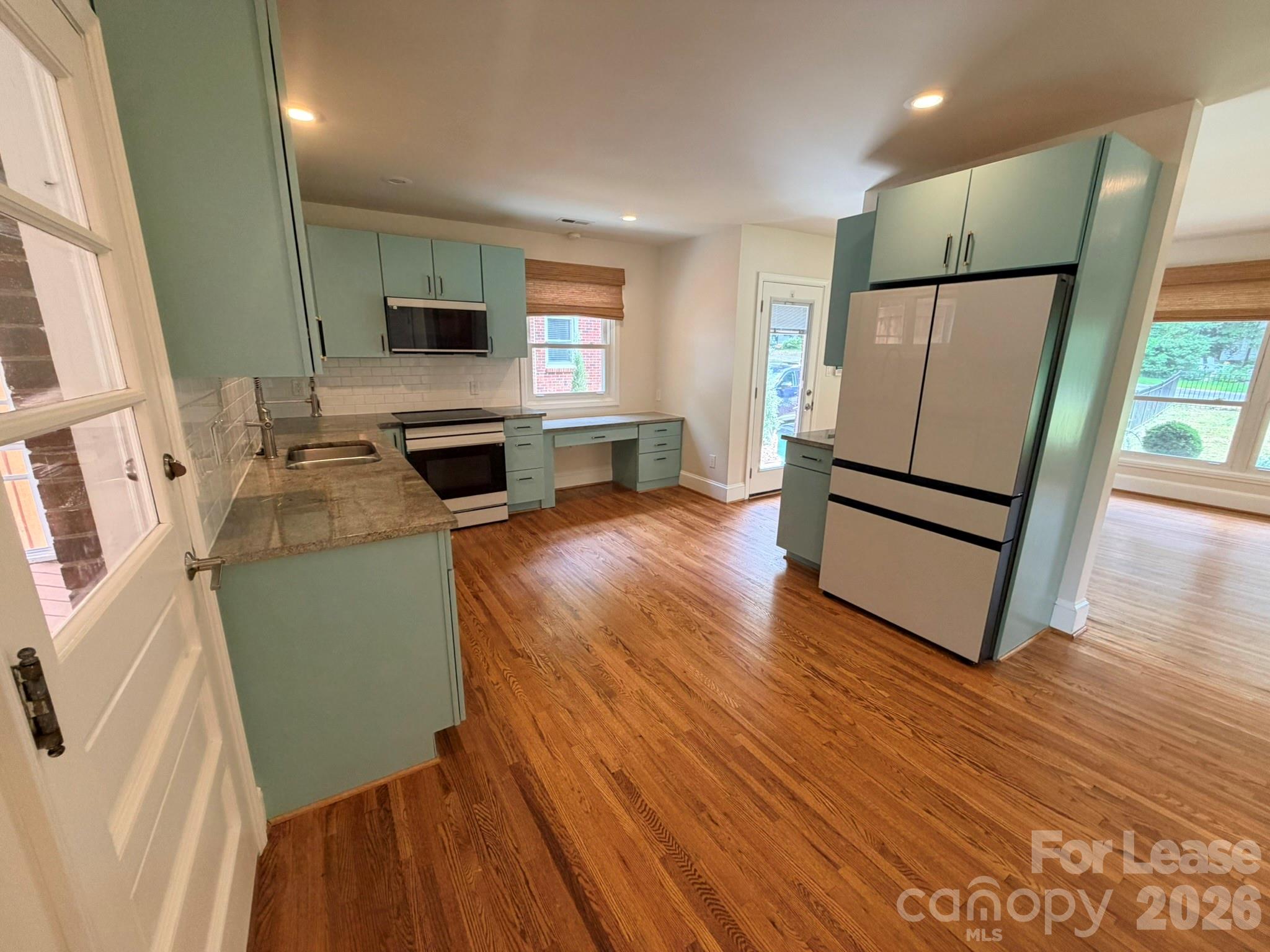 3111 Airlie Street Property Photo 17