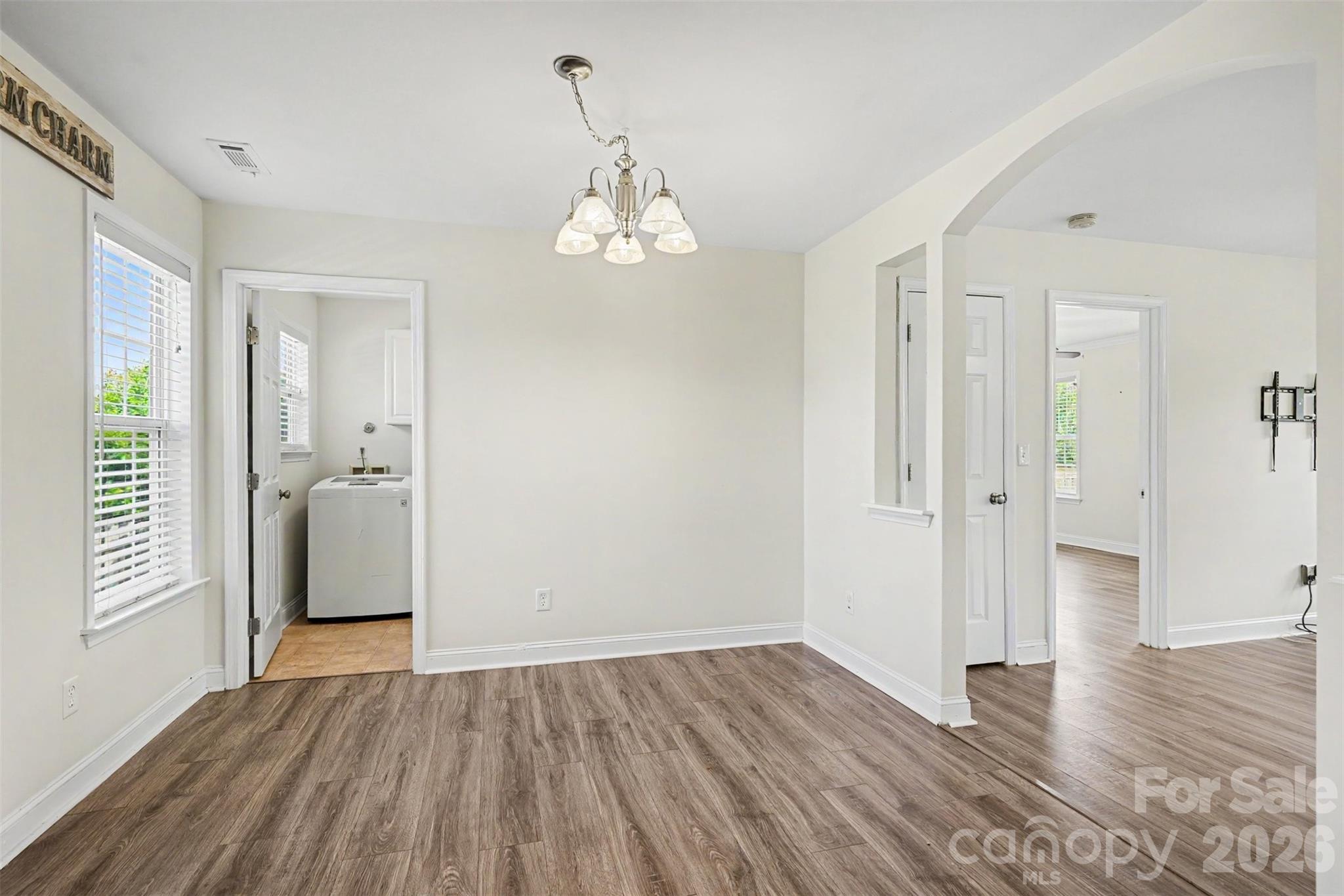 5312 Willow Run Drive Property Photo 8