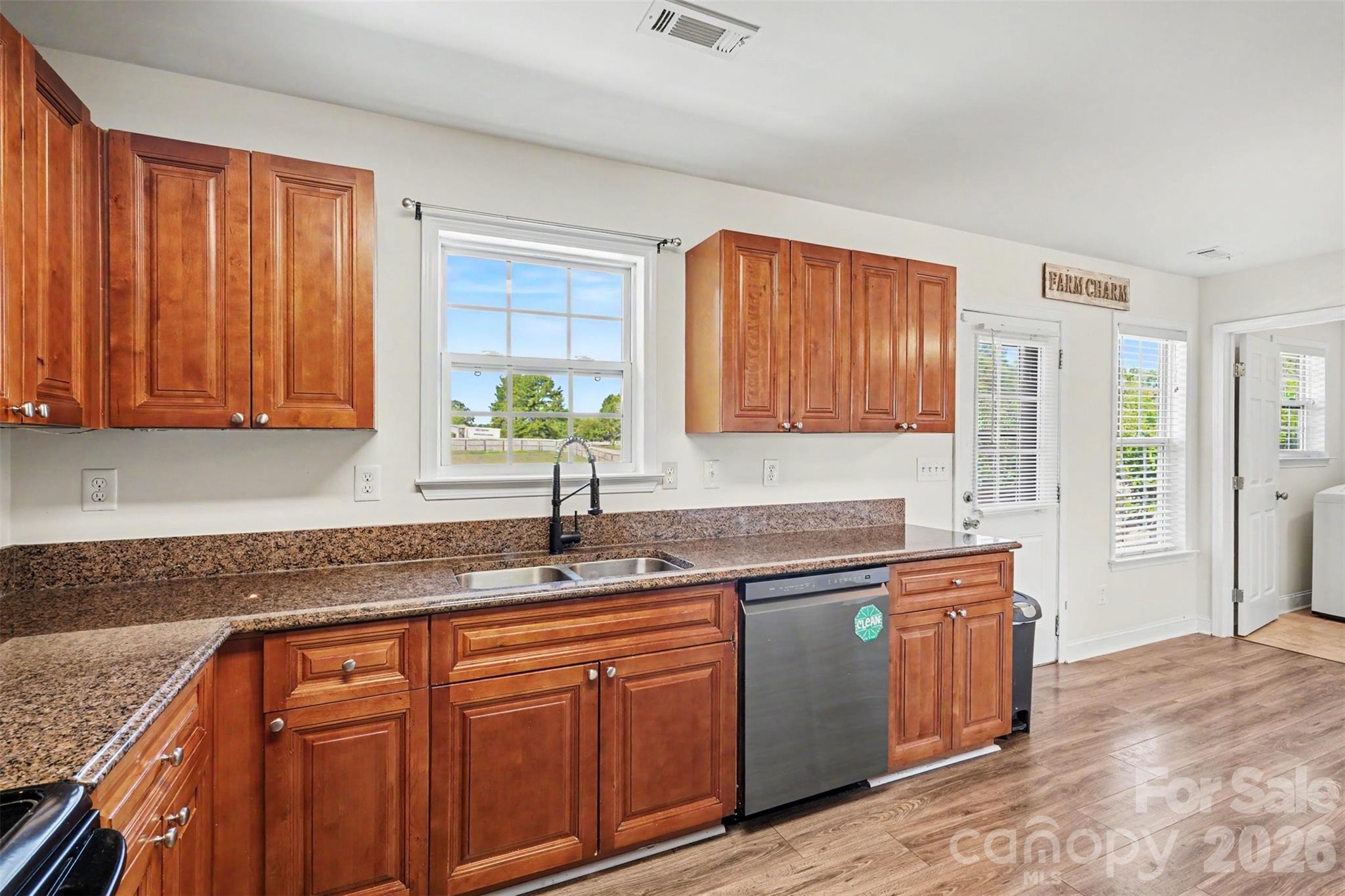 5312 Willow Run Drive Property Photo 11