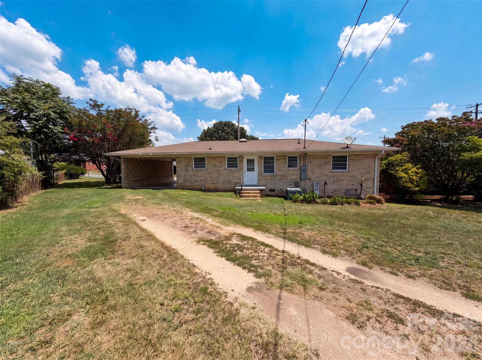 608 E Ryder Avenue Property Photo 5