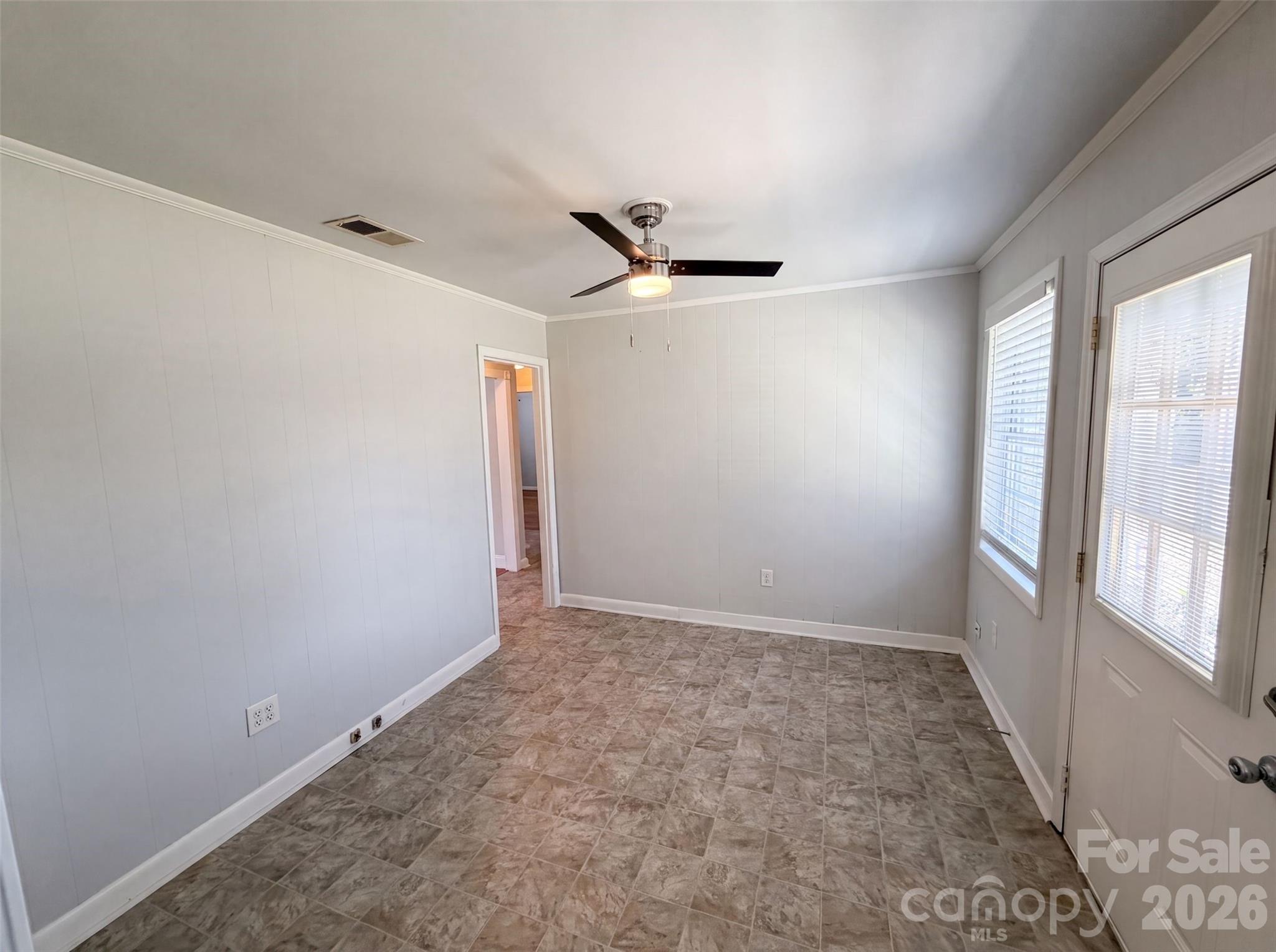 608 E Ryder Avenue Property Photo 7