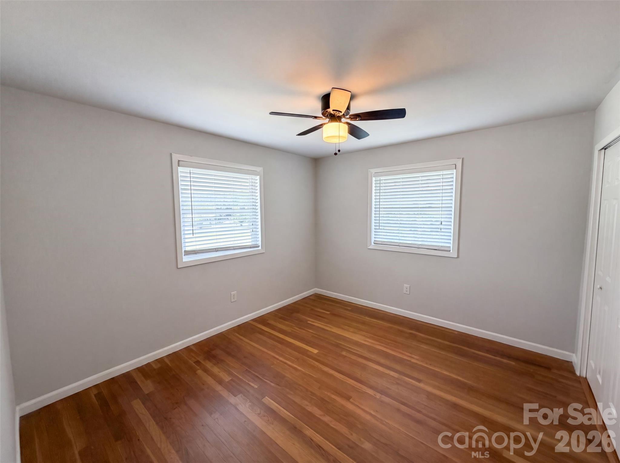 608 E Ryder Avenue Property Photo 11