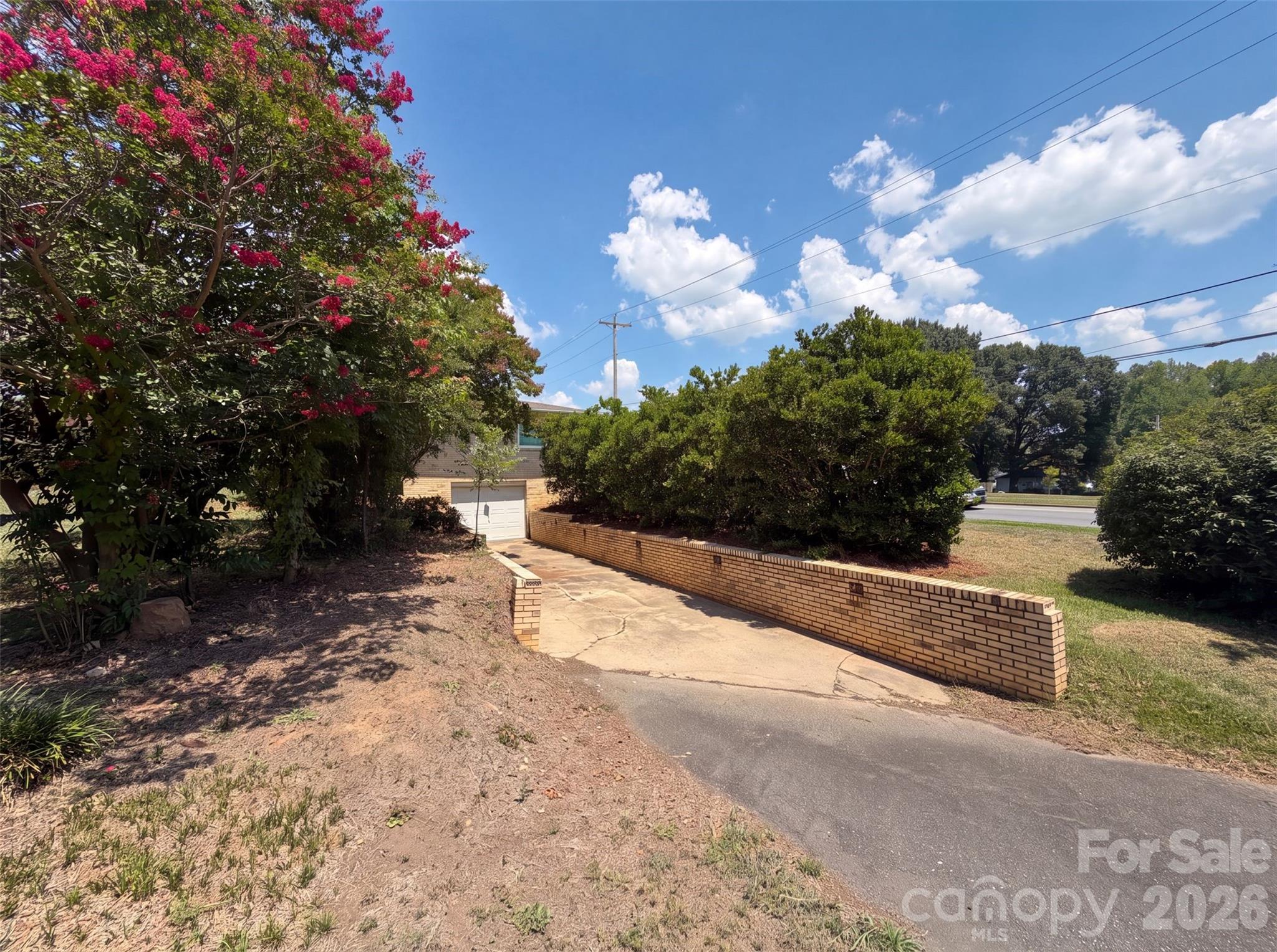 608 E Ryder Avenue Property Photo 17