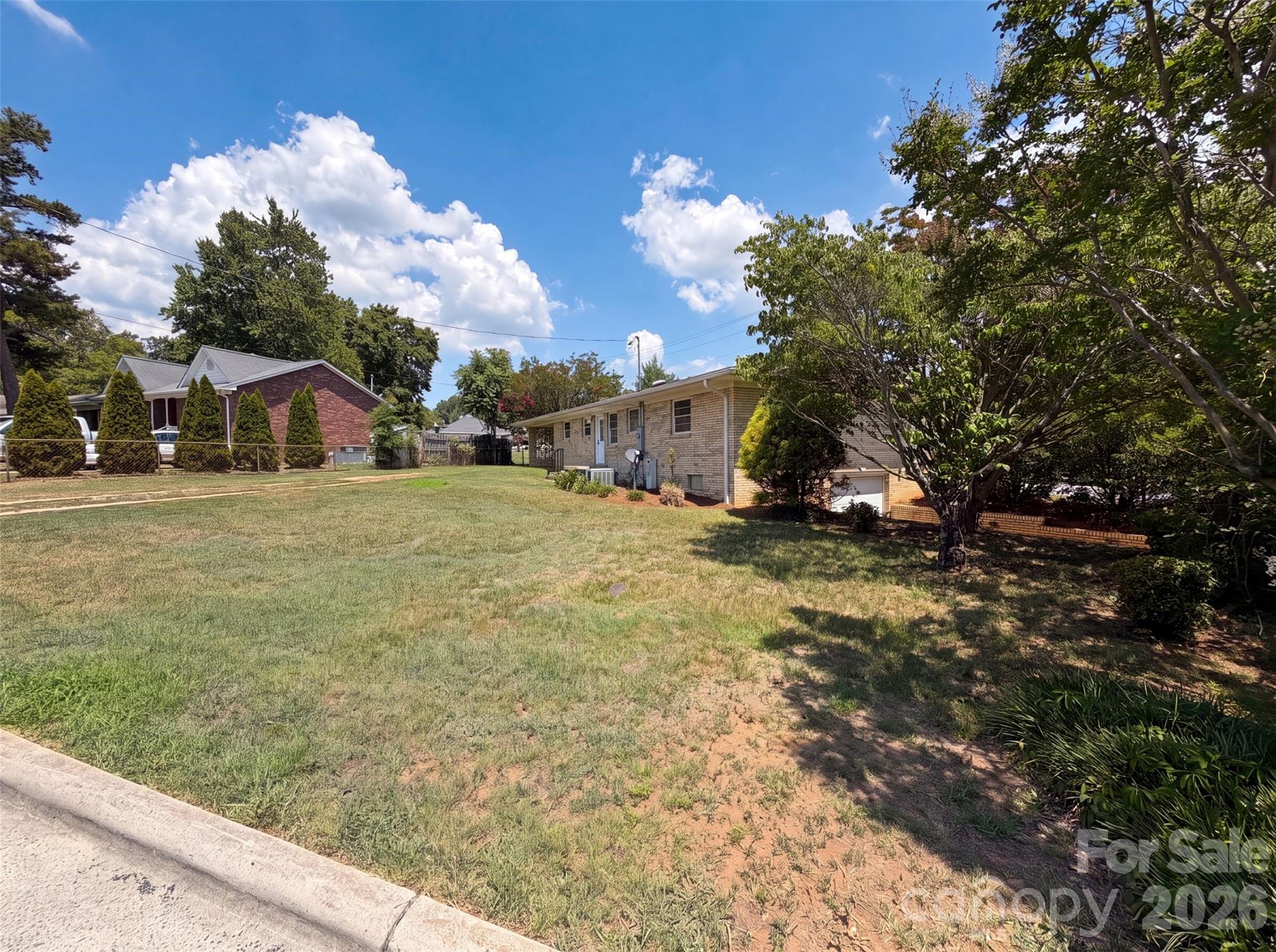 608 E Ryder Avenue Property Photo 18