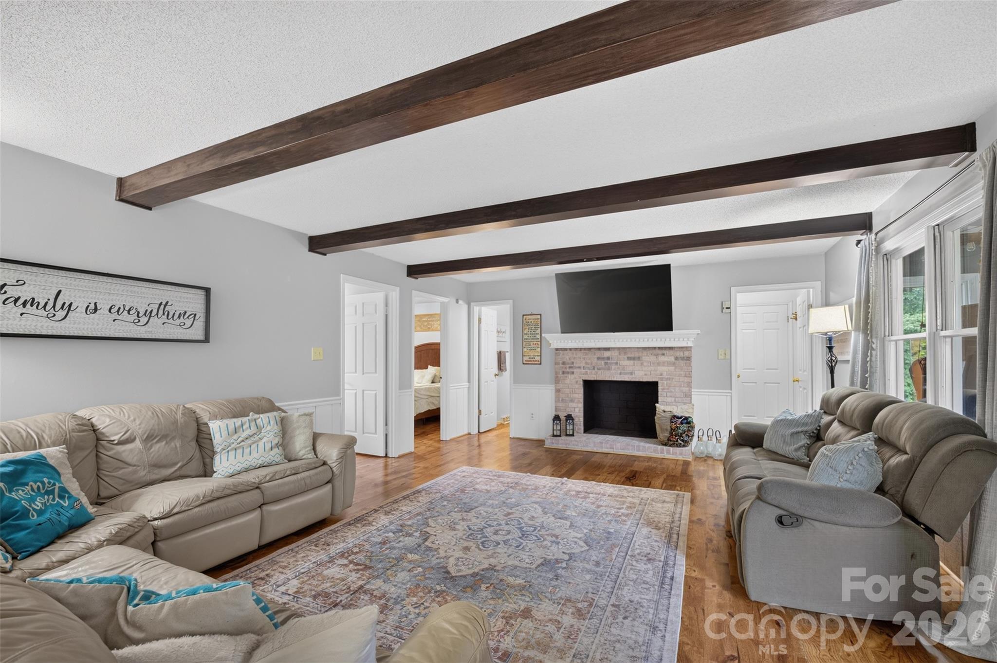 140 Raintree Road Property Photo 7
