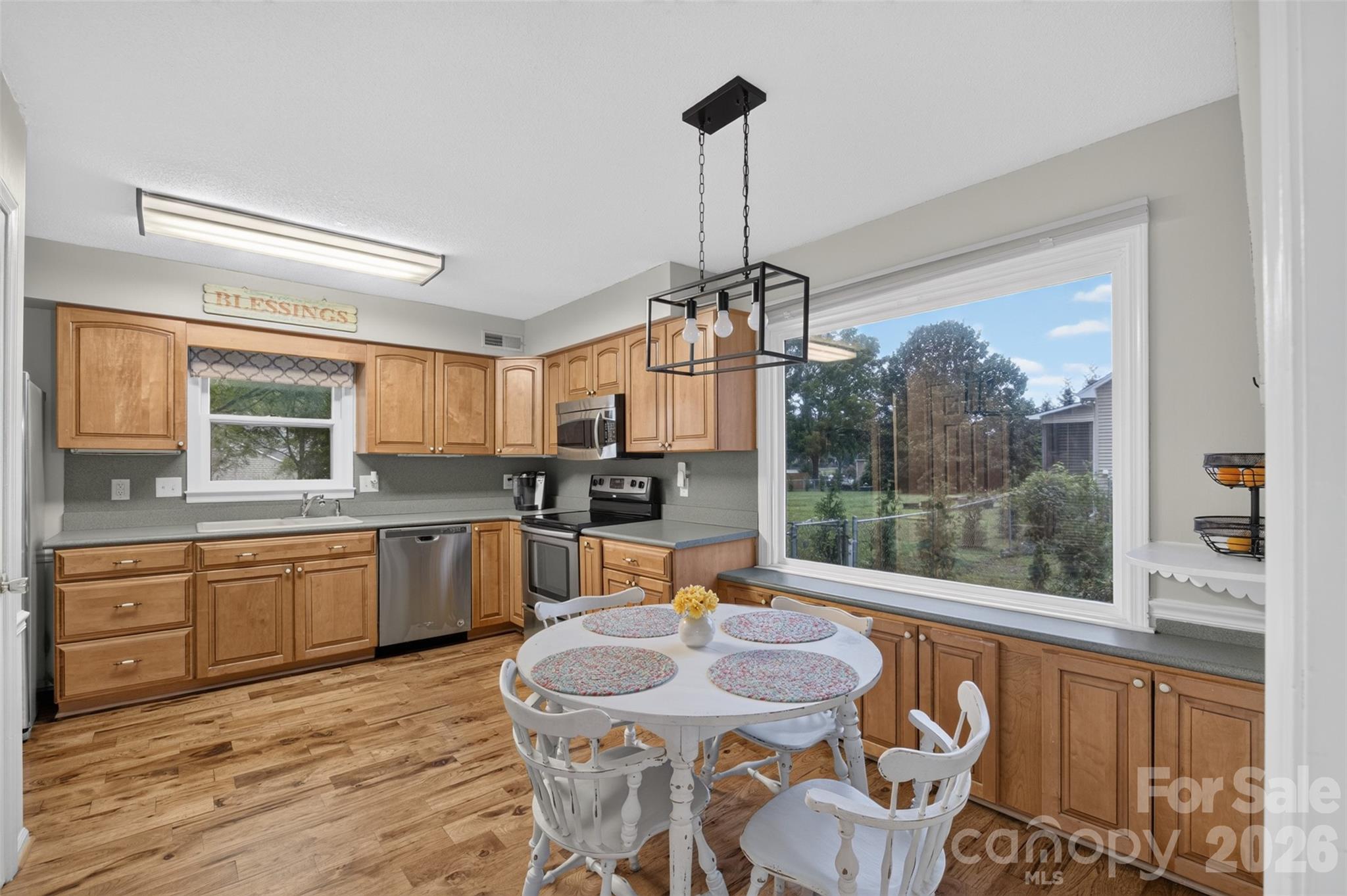 140 Raintree Road Property Photo 8