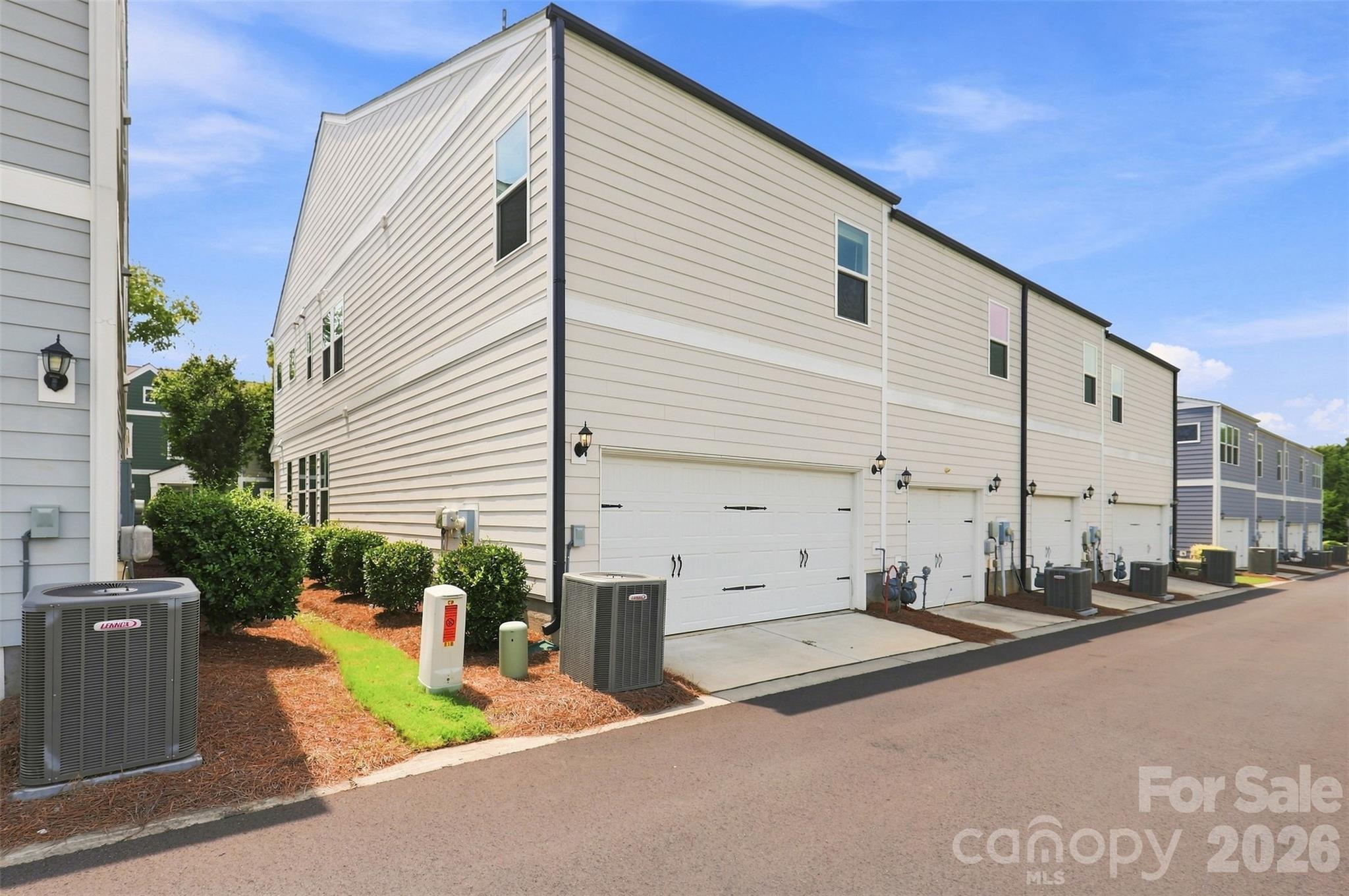 1004 Lyndon Station Drive Property Photo 36