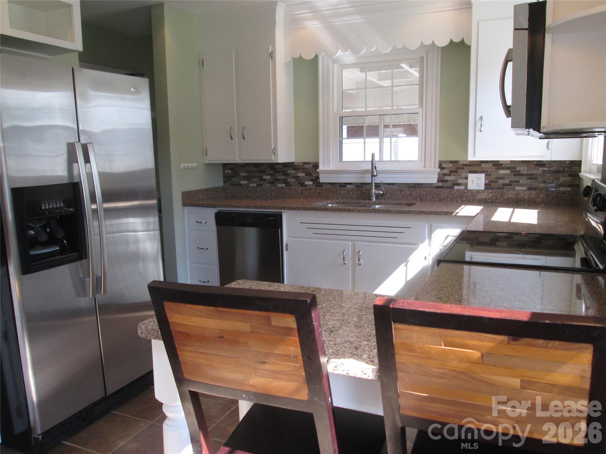 515 Mountain View Street Property Photo 4