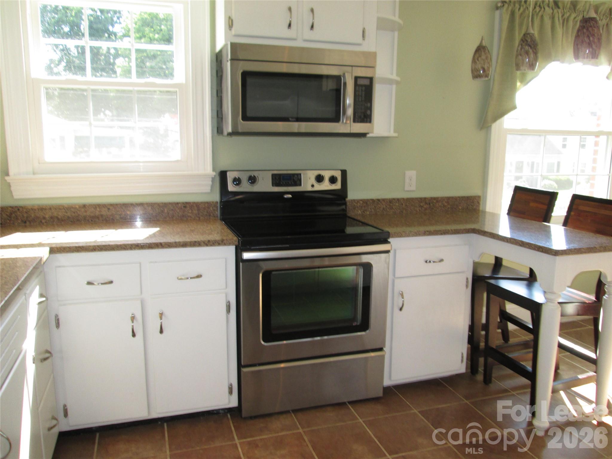 515 Mountain View Street Property Photo 7
