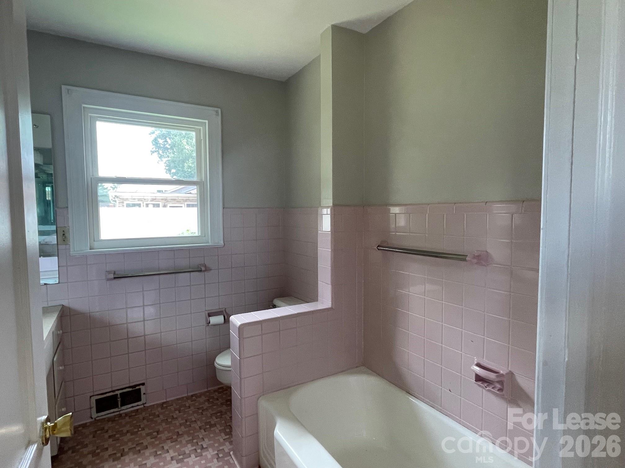 515 Mountain View Street Property Photo 10