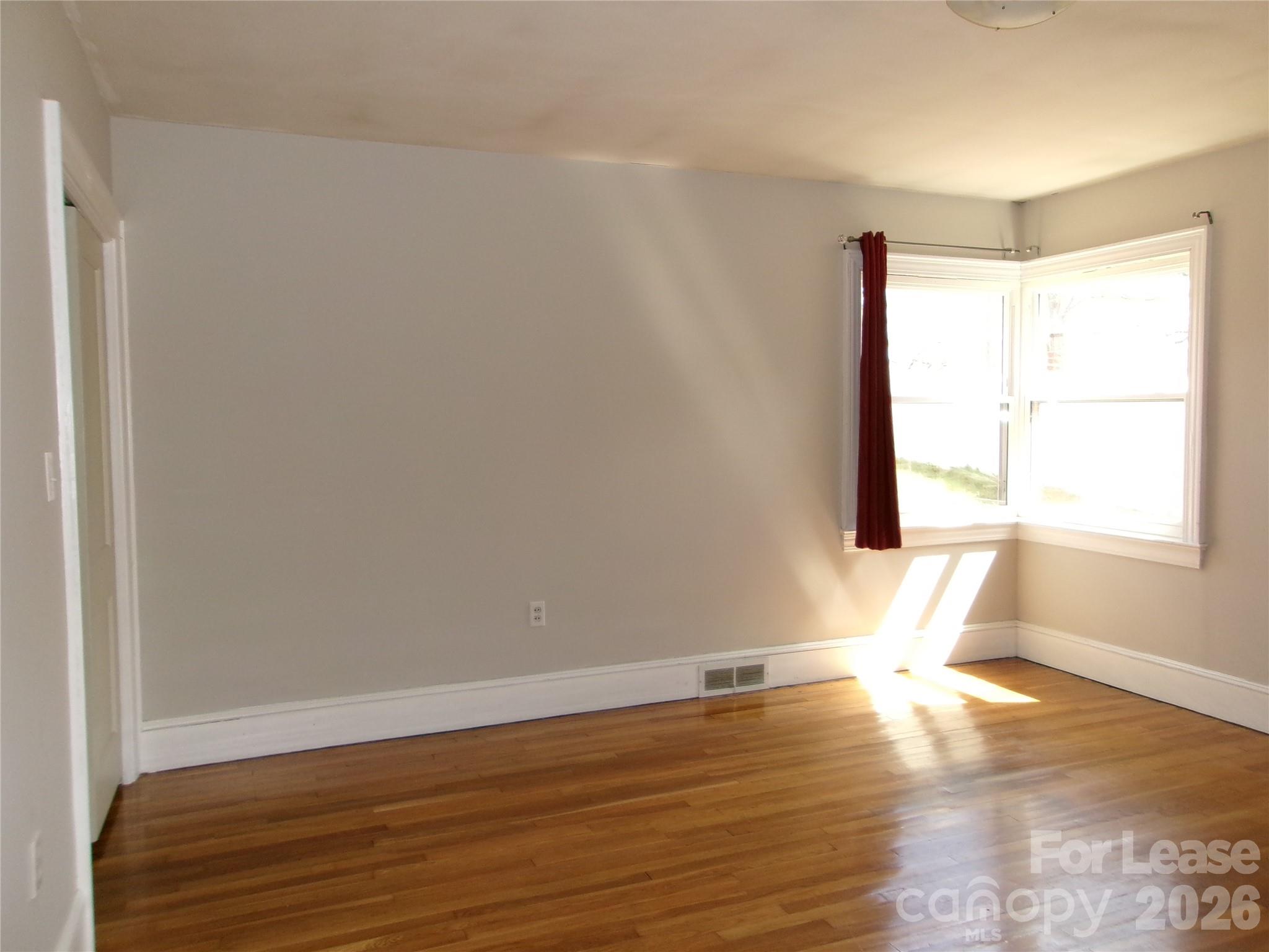 515 Mountain View Street Property Photo 12