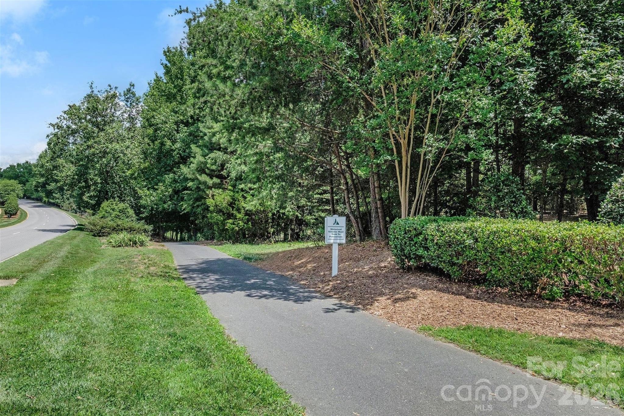 567 Pine Links Drive Property Photo 44