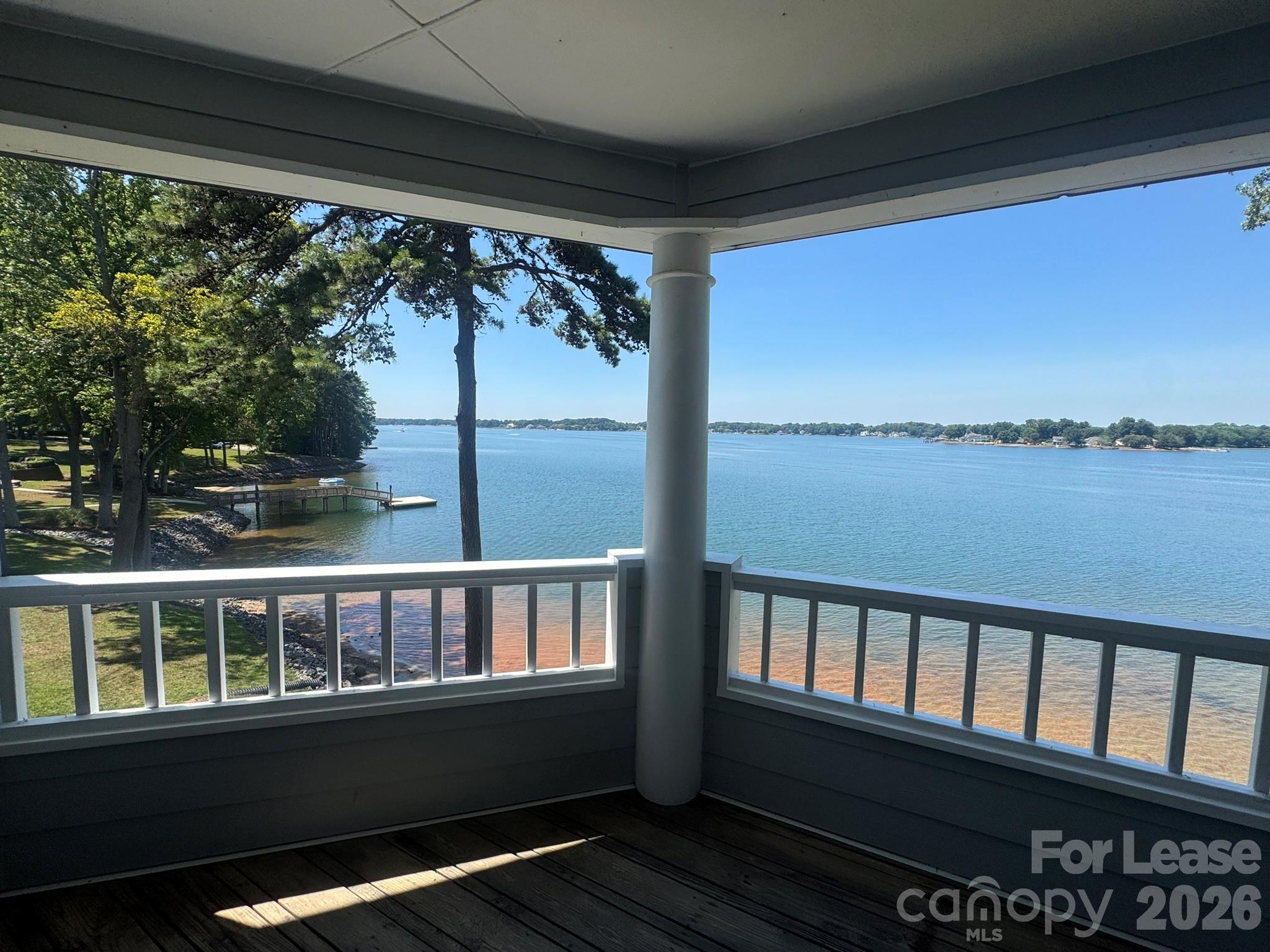 363 Northwest Drive Property Photo 1