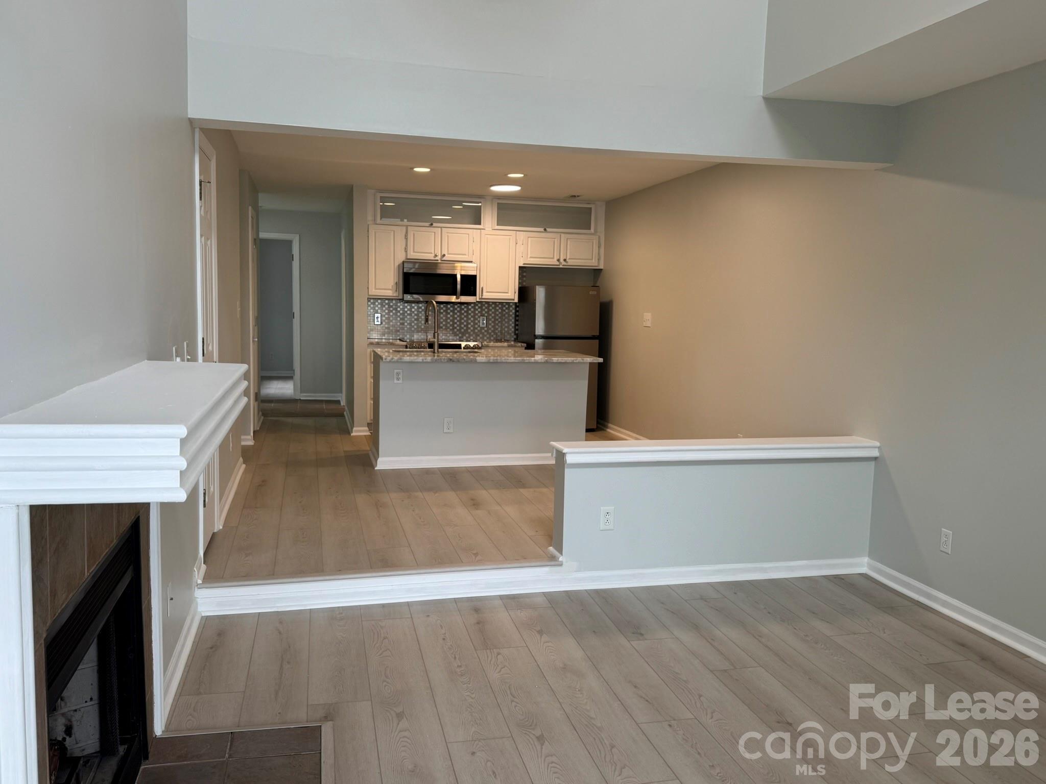 363 Northwest Drive Property Photo 8