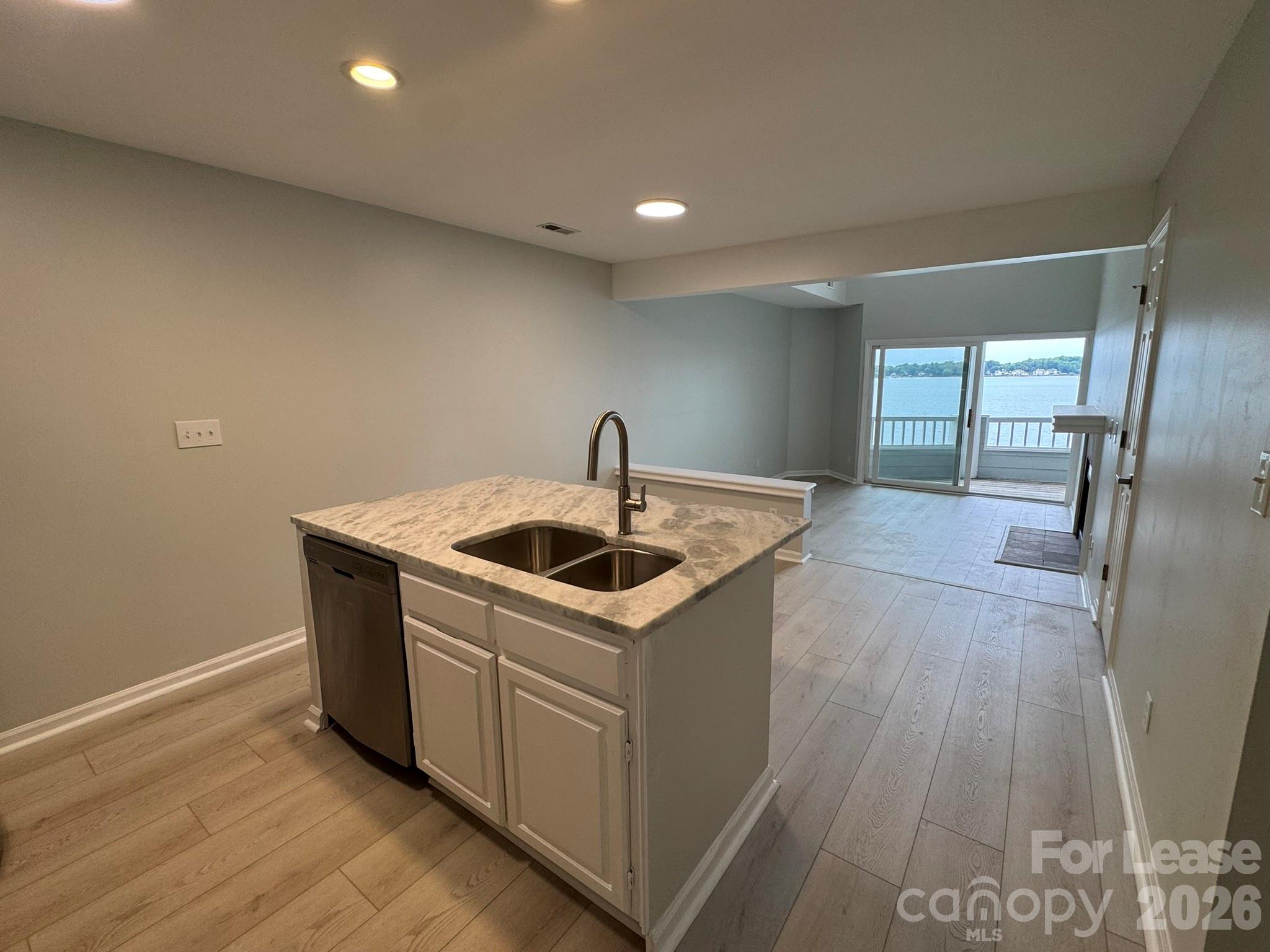 363 Northwest Drive Property Photo 18