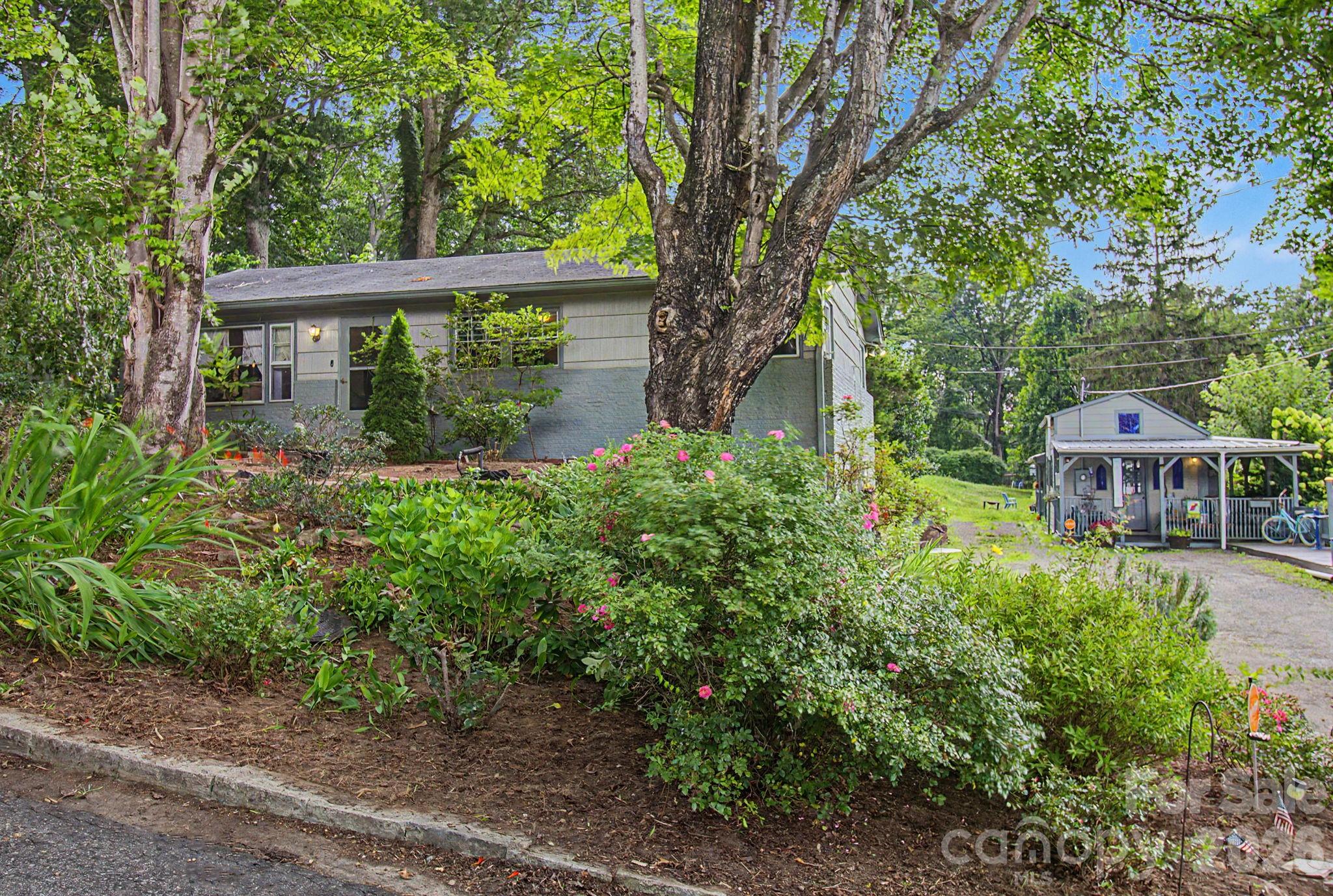 25 Wentworth Avenue Property Photo 1