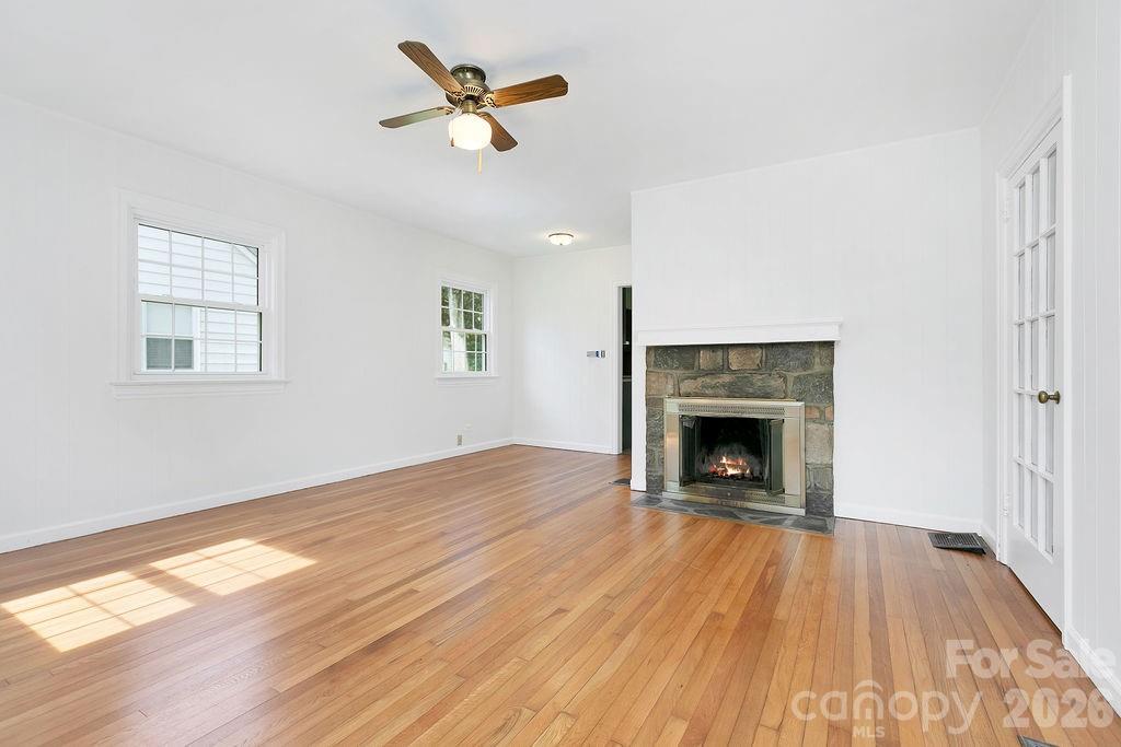 105 Parkview Drive Property Photo 9