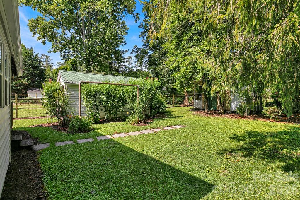 105 Parkview Drive Property Photo 39