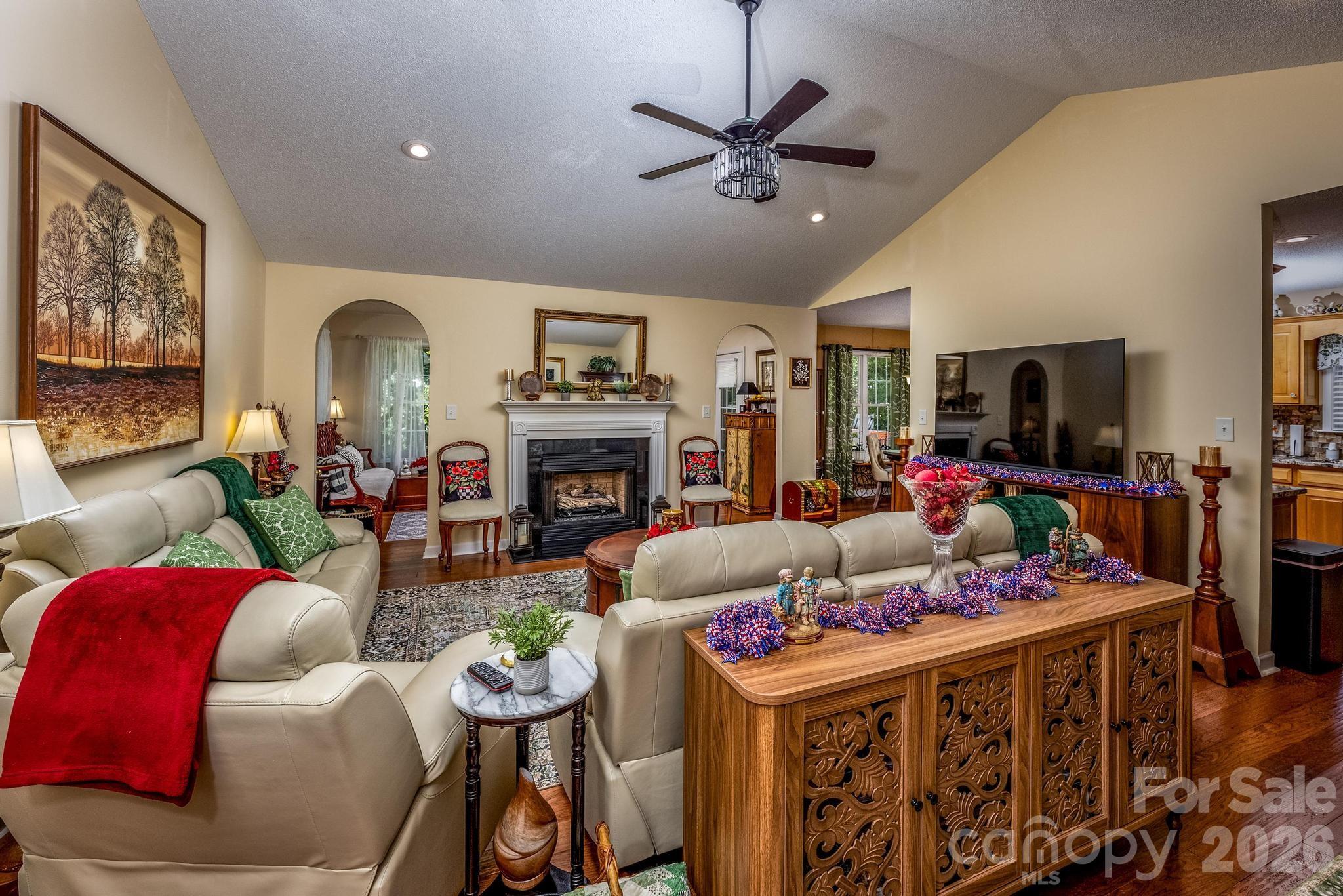 6479 Ameba Lane Property Photo 6
