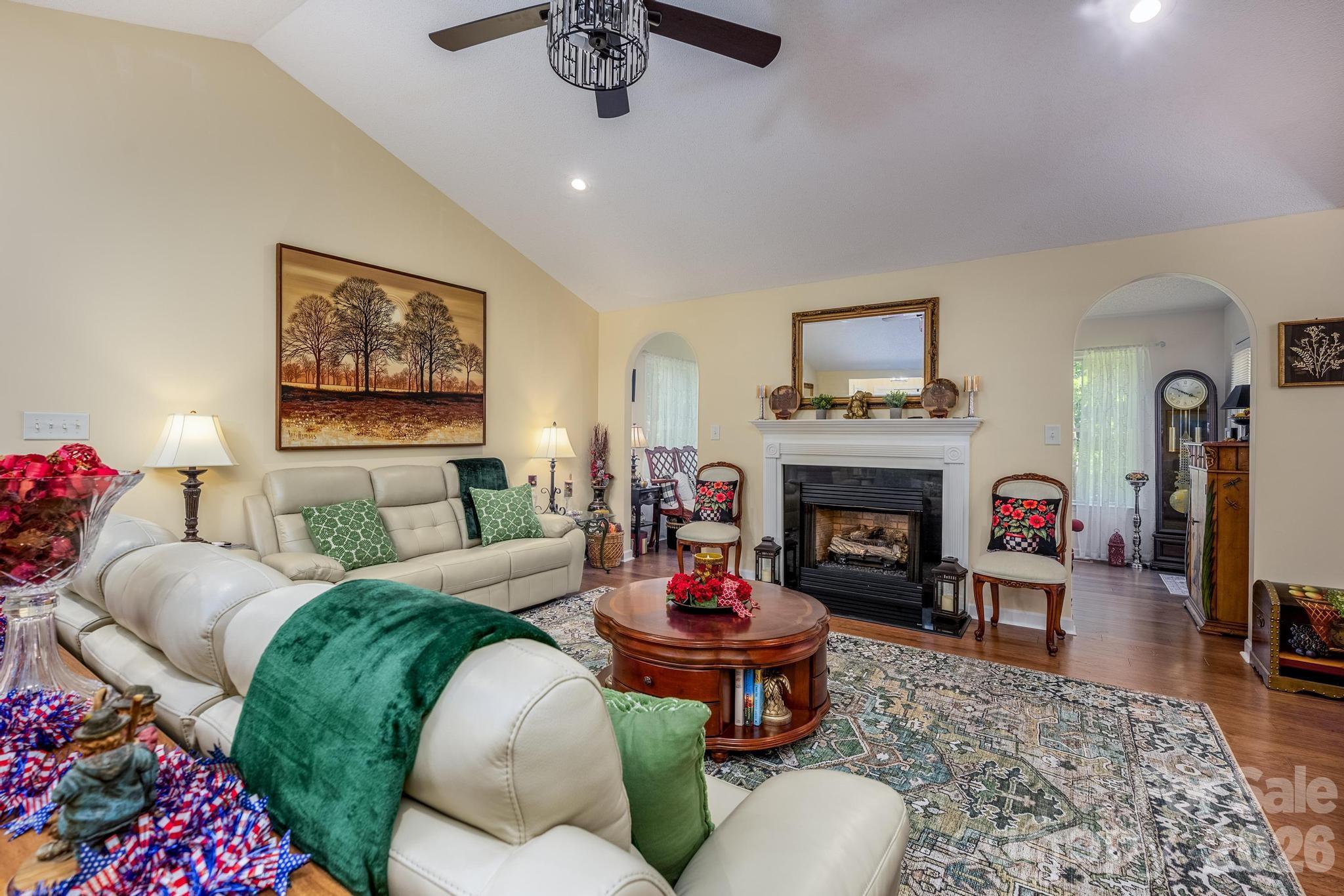 6479 Ameba Lane Property Photo 7