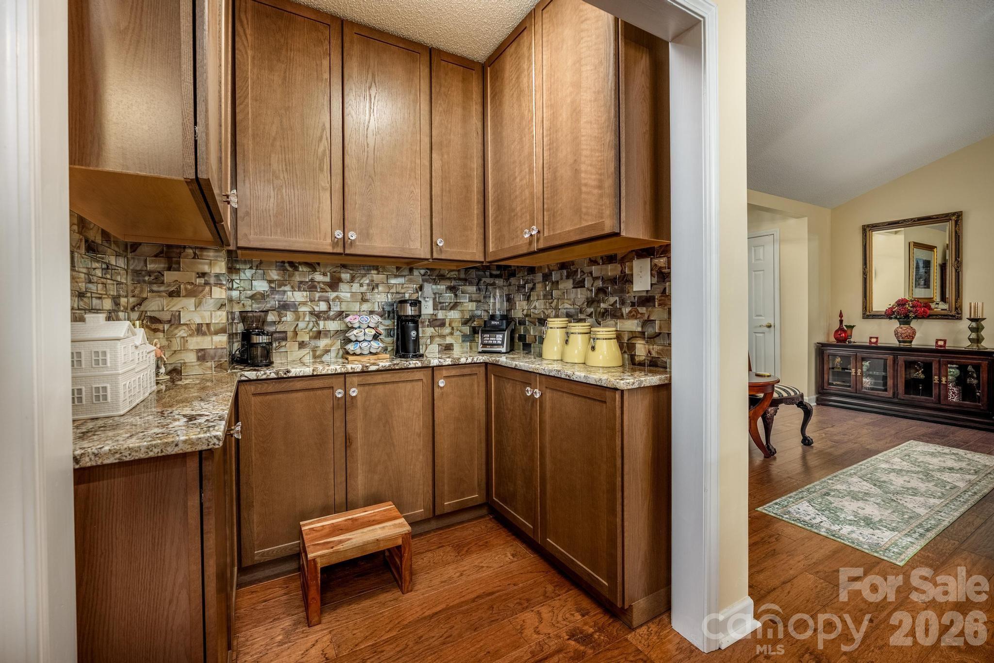6479 Ameba Lane Property Photo 12