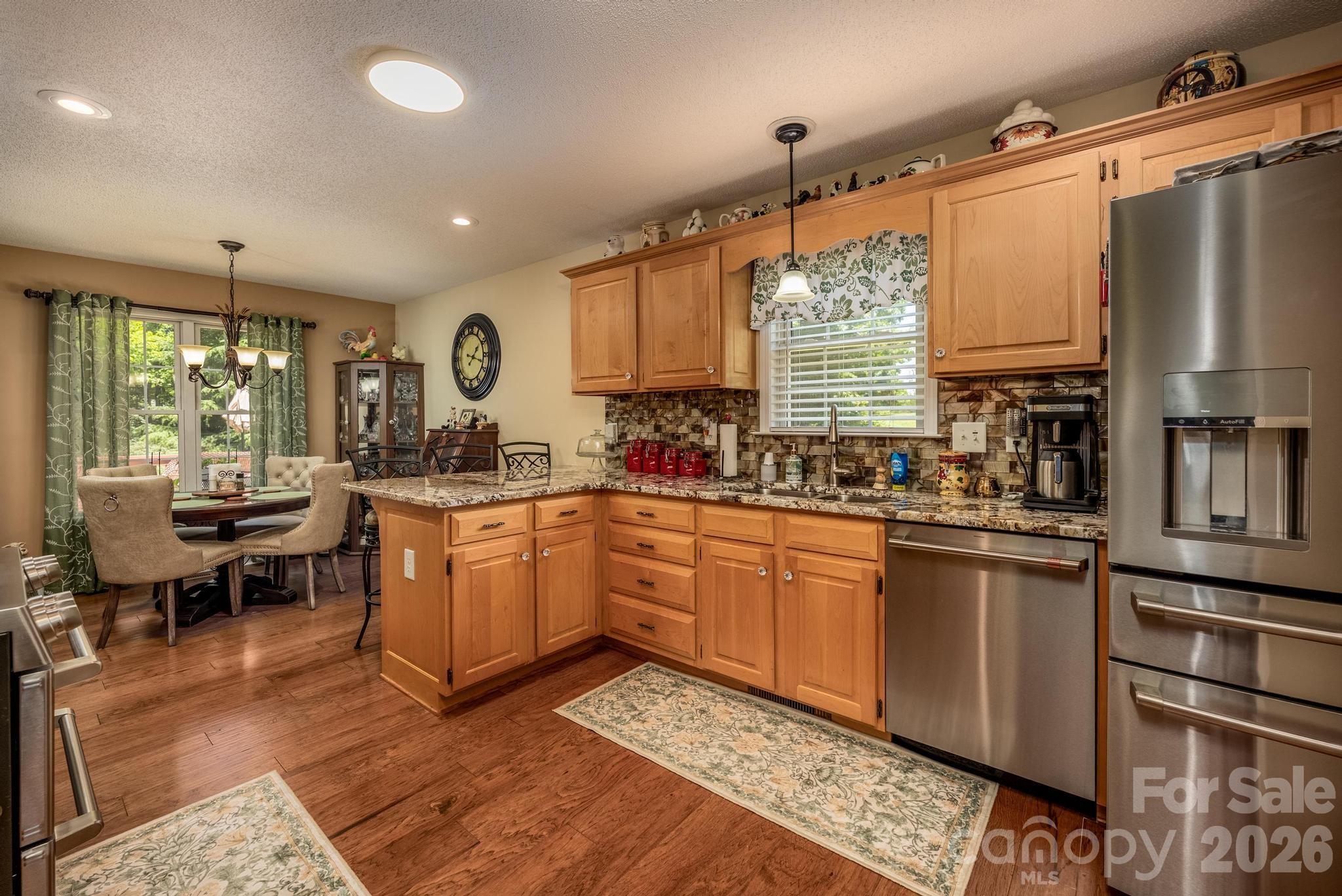 6479 Ameba Lane Property Photo 13