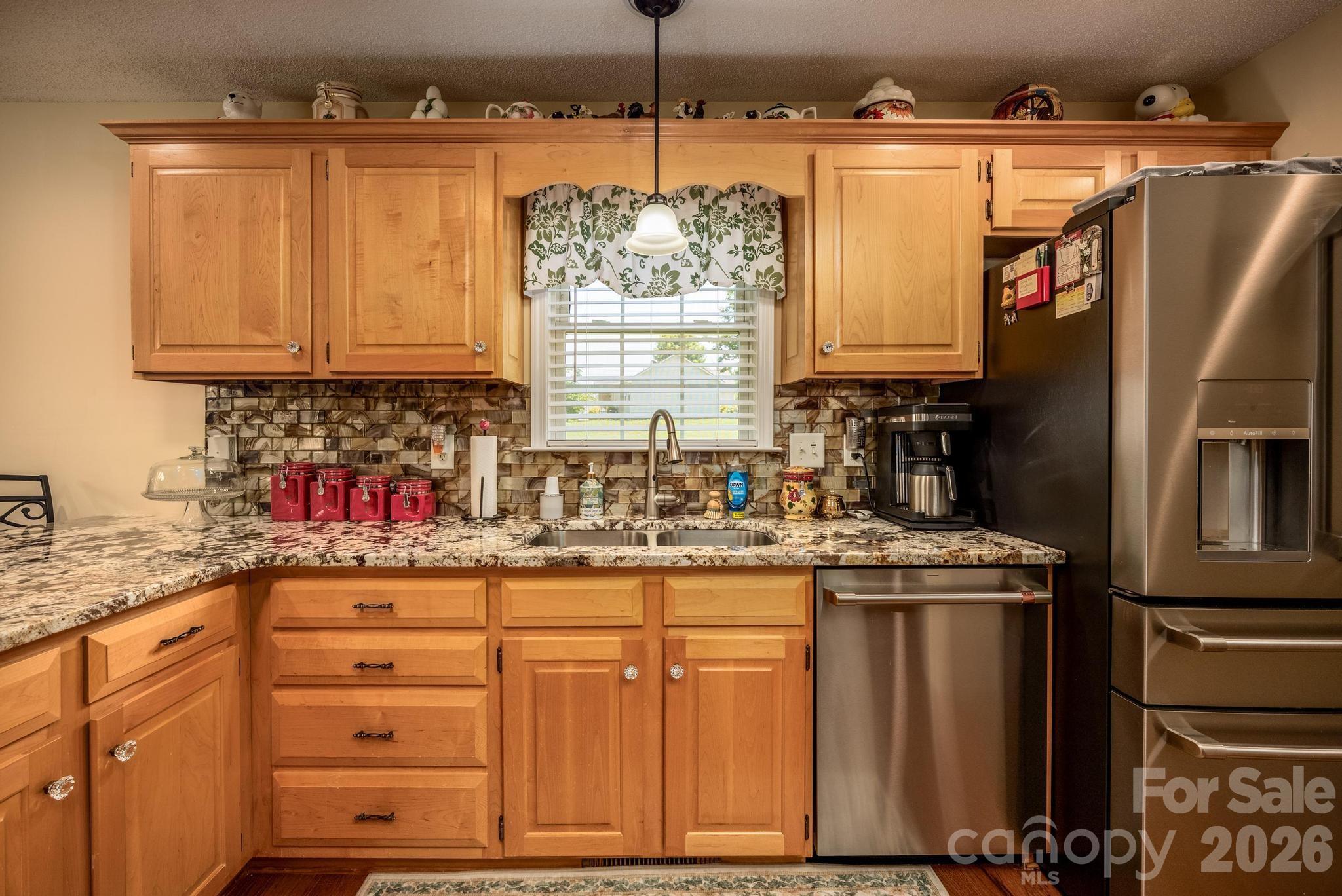 6479 Ameba Lane Property Photo 14