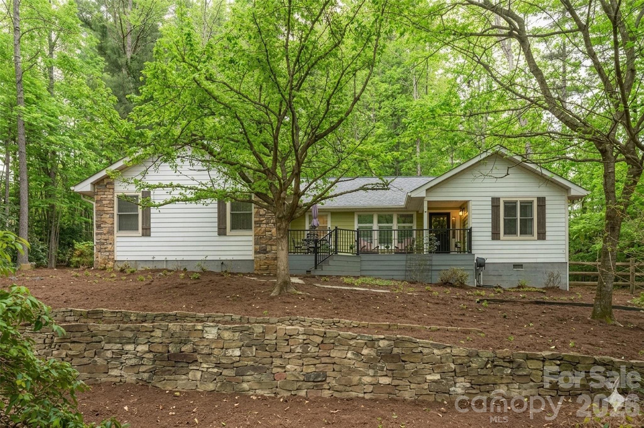 128 Camellia Way Property Photo 1