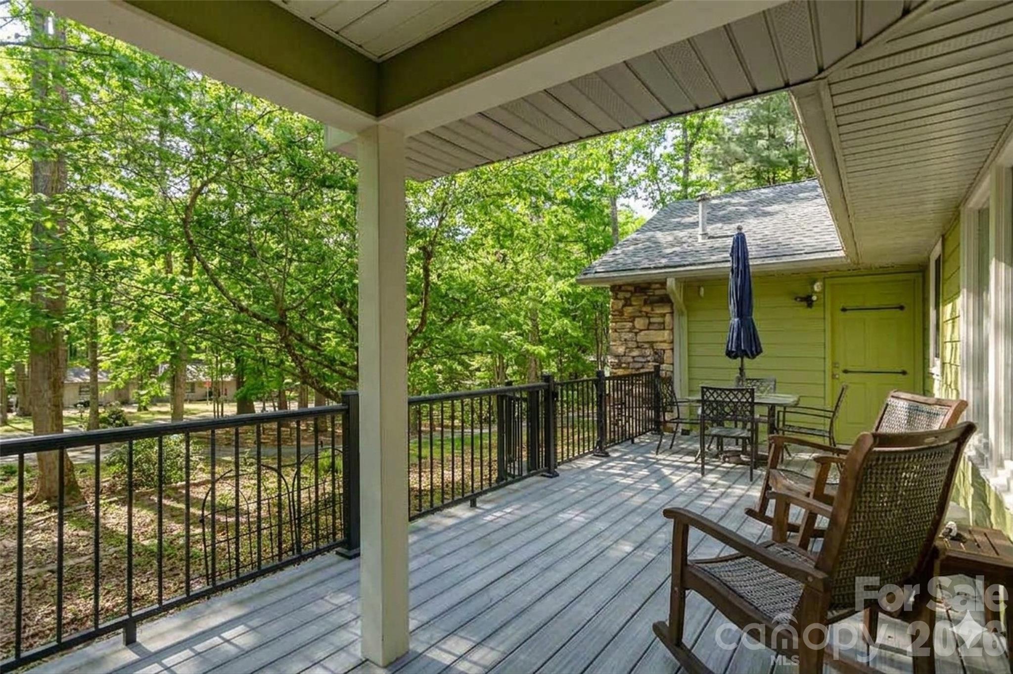 128 Camellia Way Property Photo 3