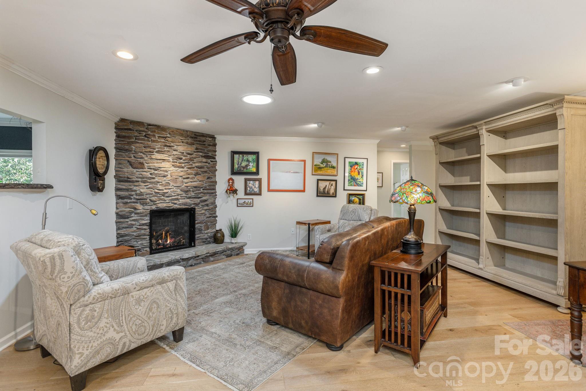 128 Camellia Way Property Photo 11