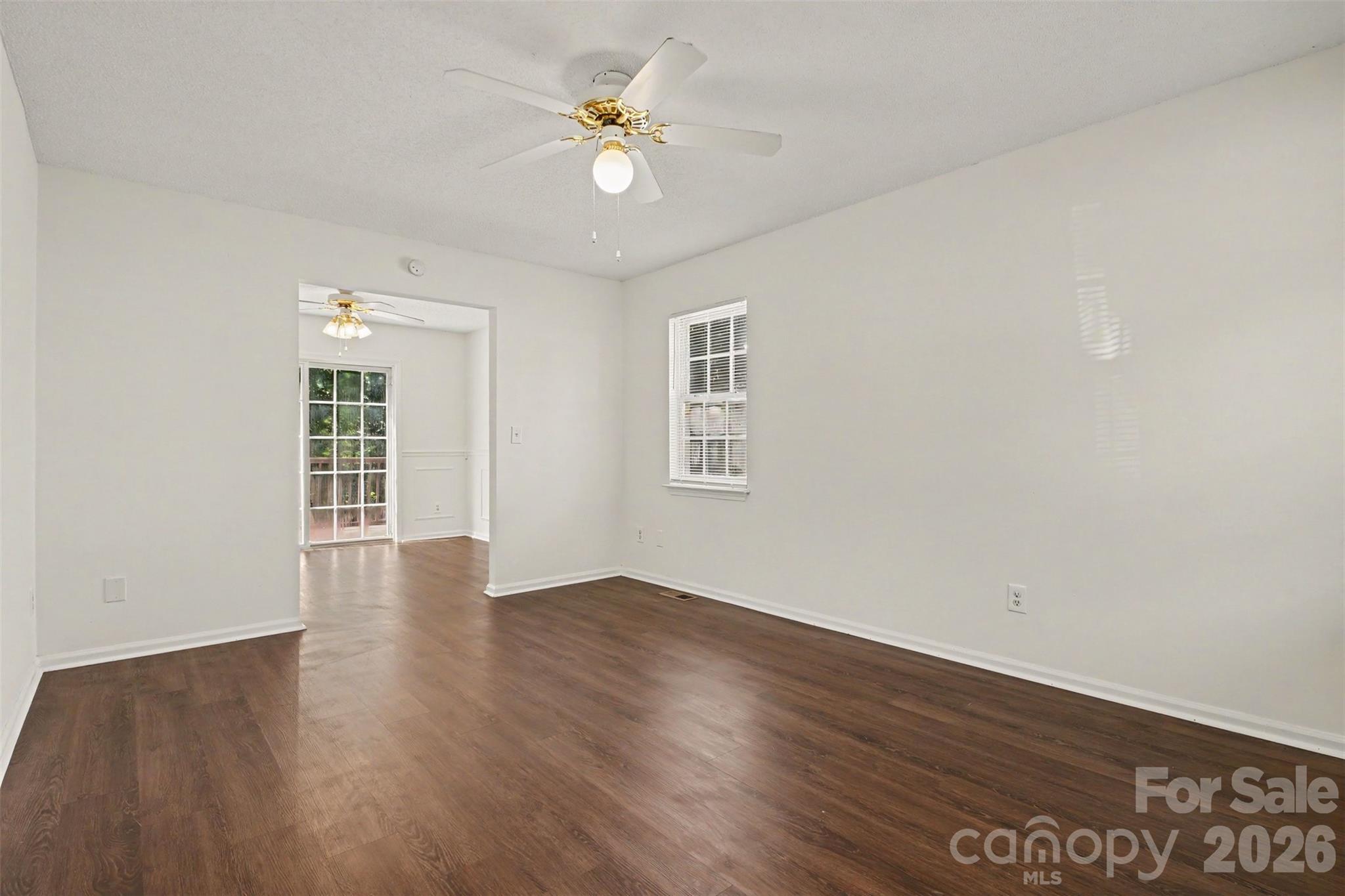 1606 Dendy Lane Property Photo 9