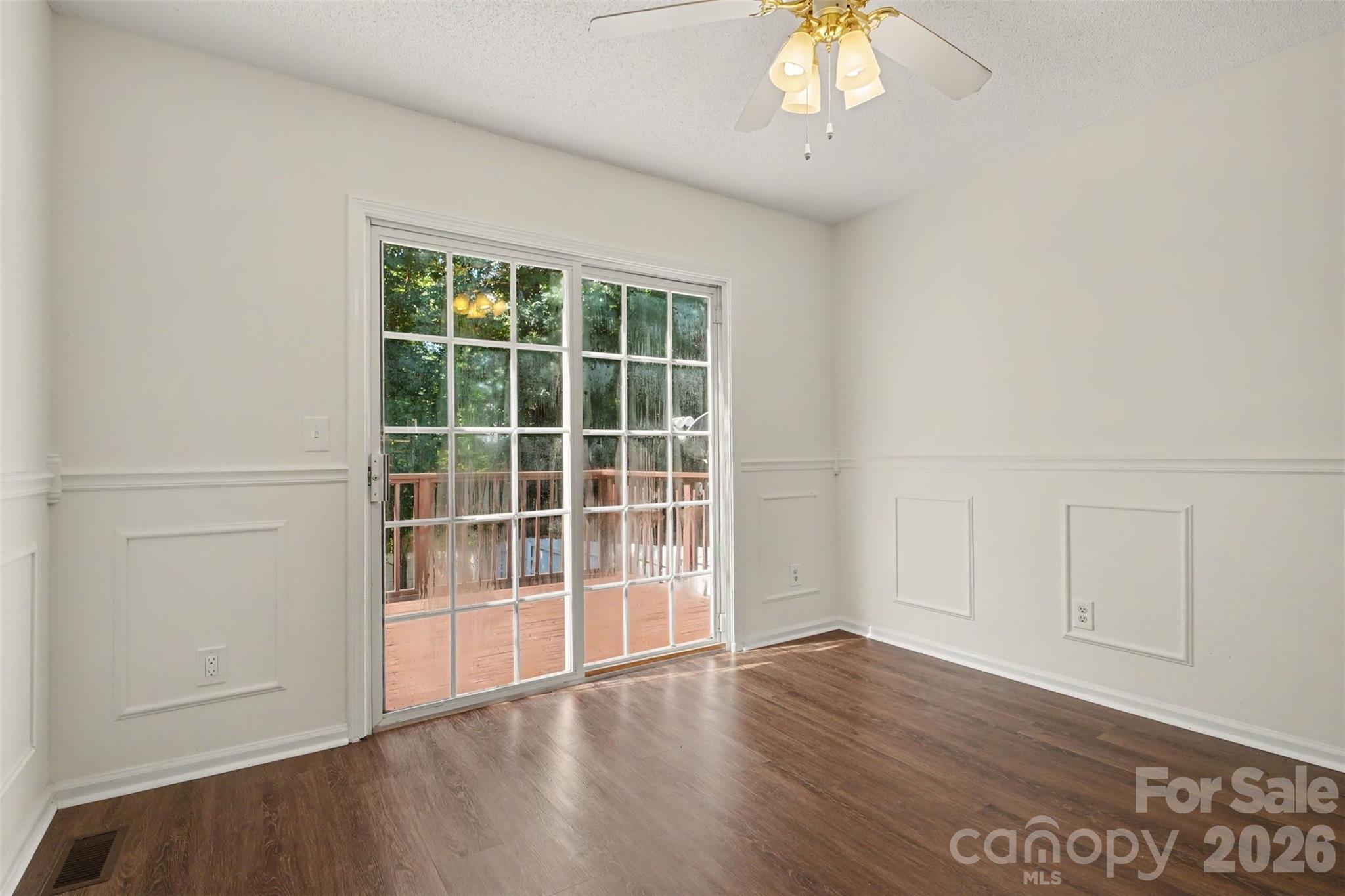 1606 Dendy Lane Property Photo 12