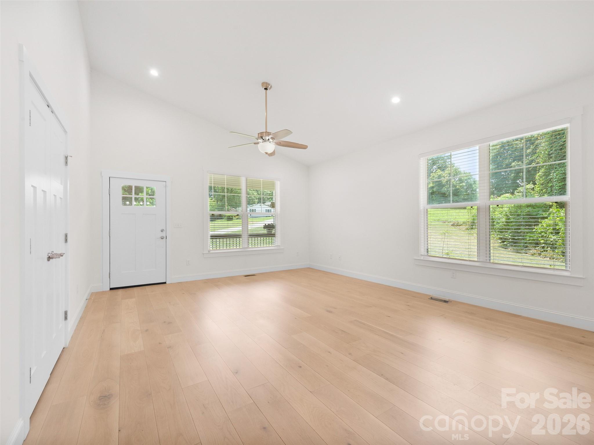 201 N Mapleton Drive Property Photo 7