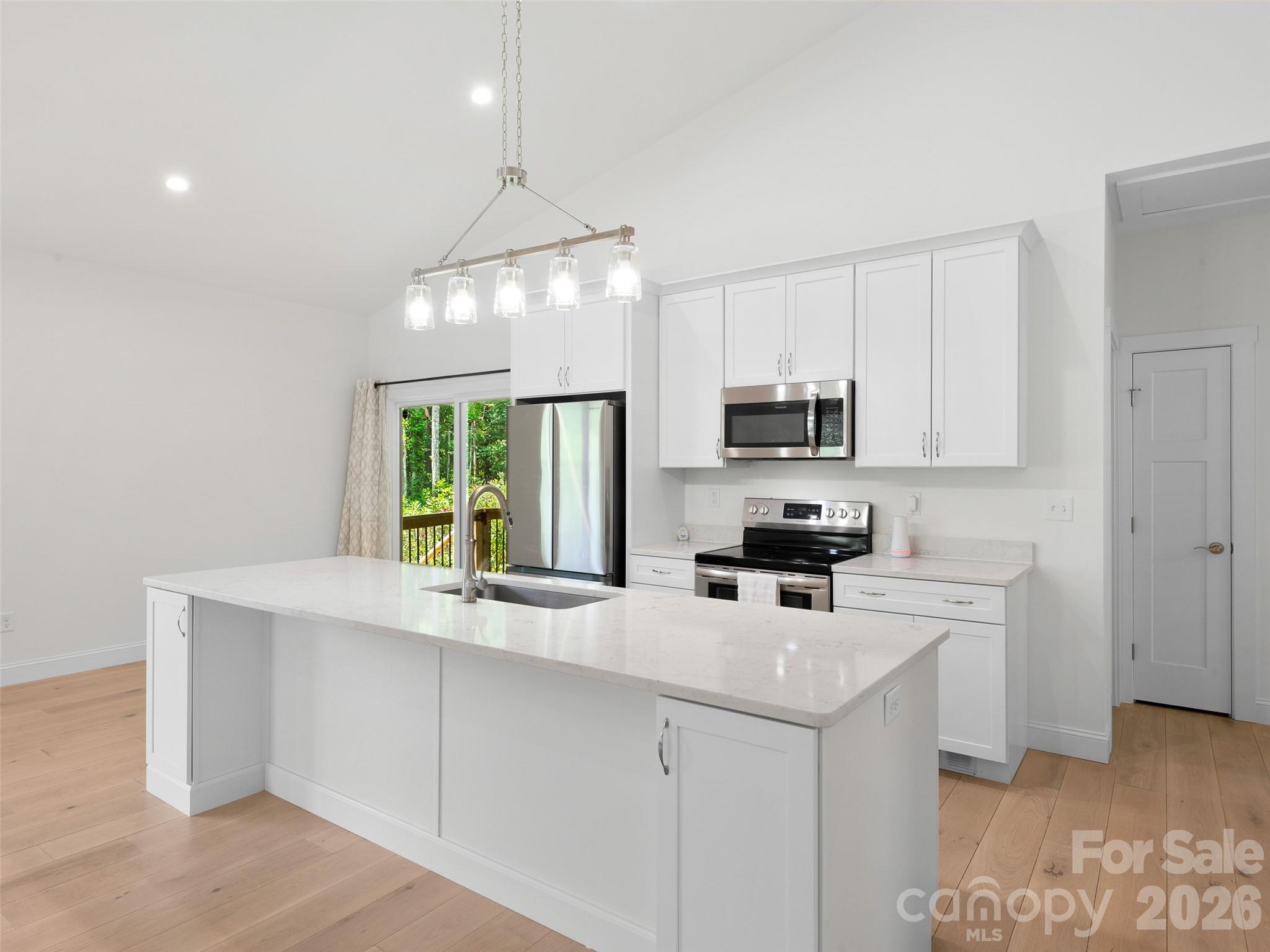 201 N Mapleton Drive Property Photo 10