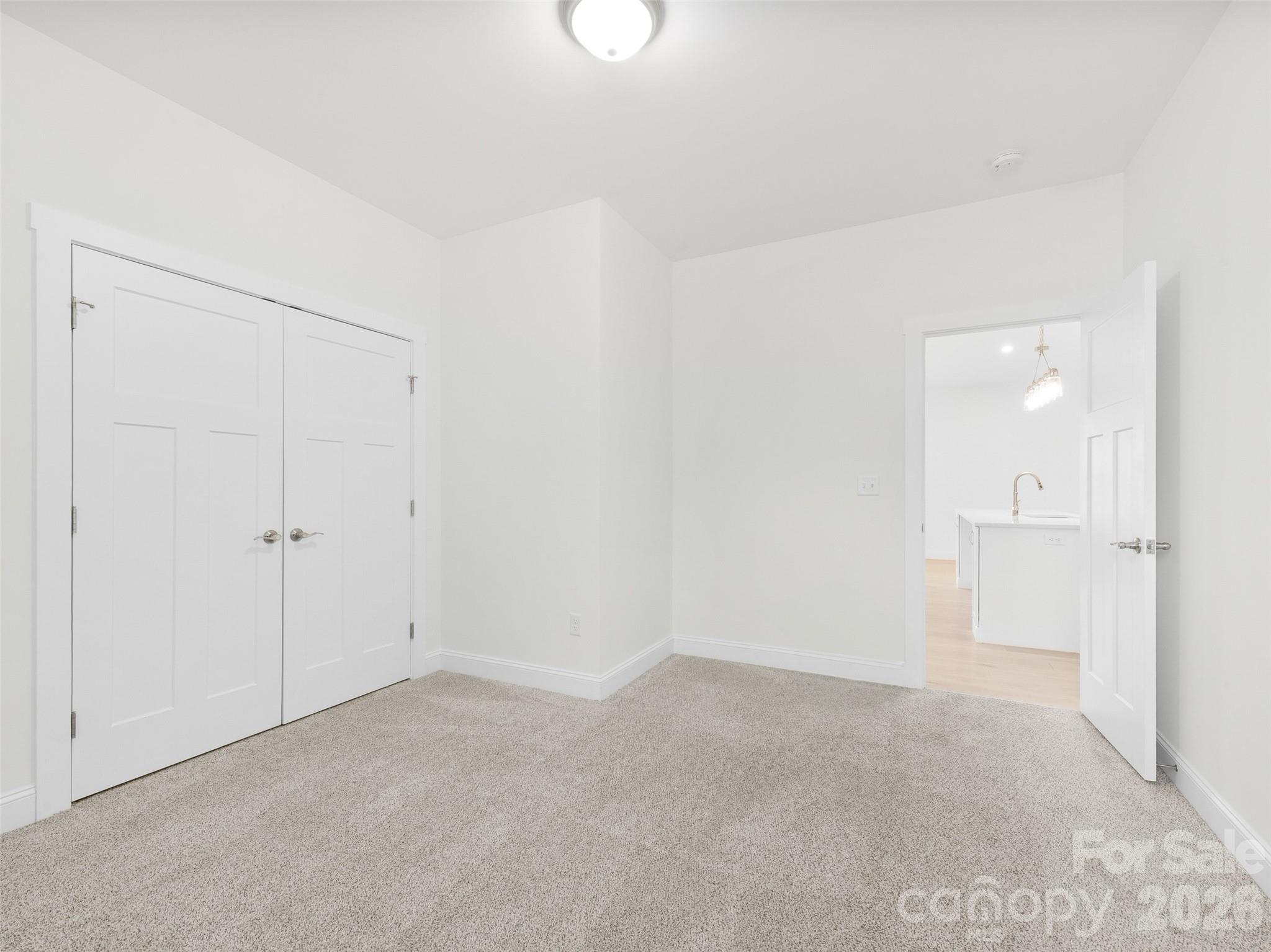201 N Mapleton Drive Property Photo 18