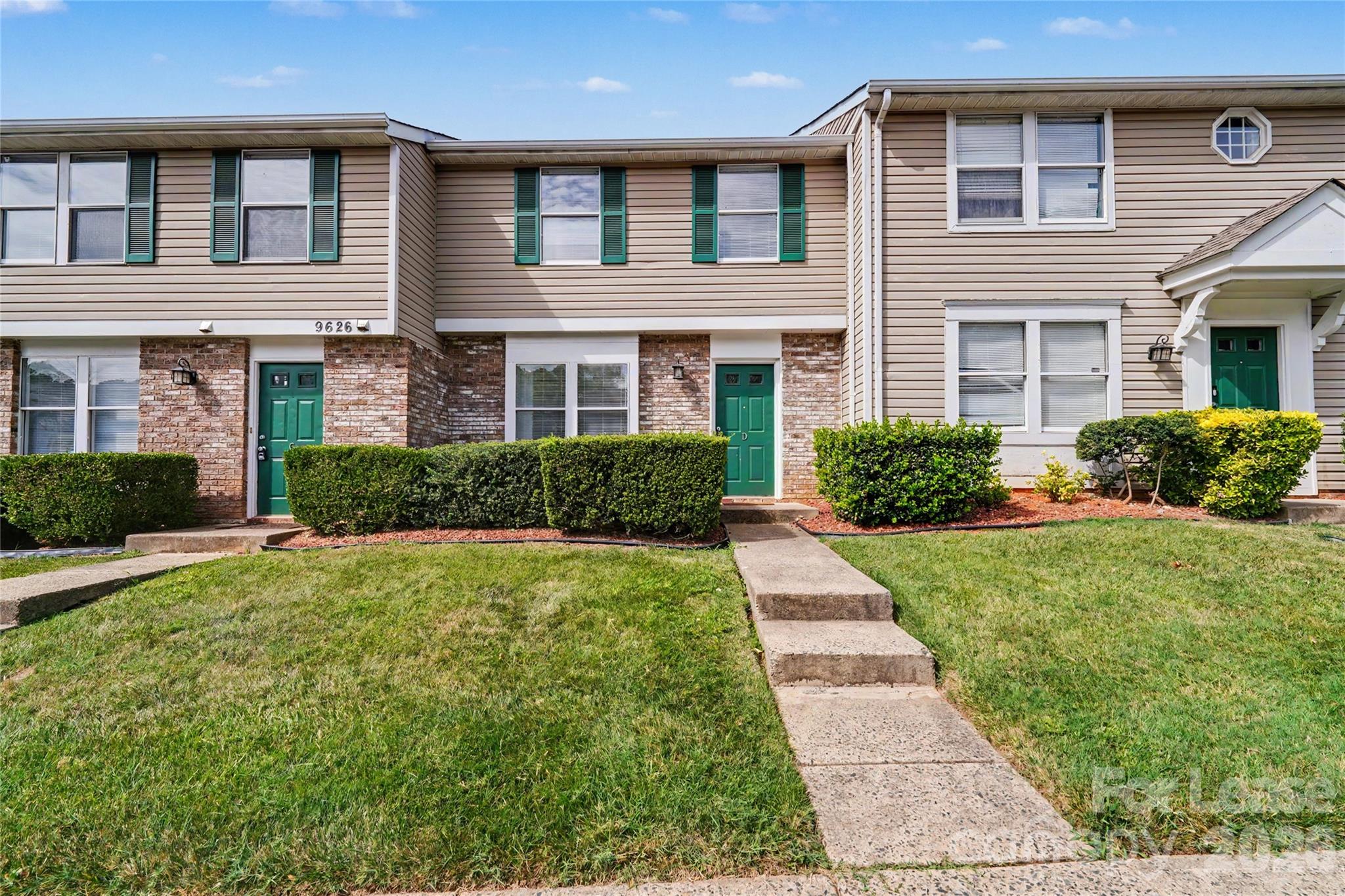 9626 Vinca Circle D Property Photo 1